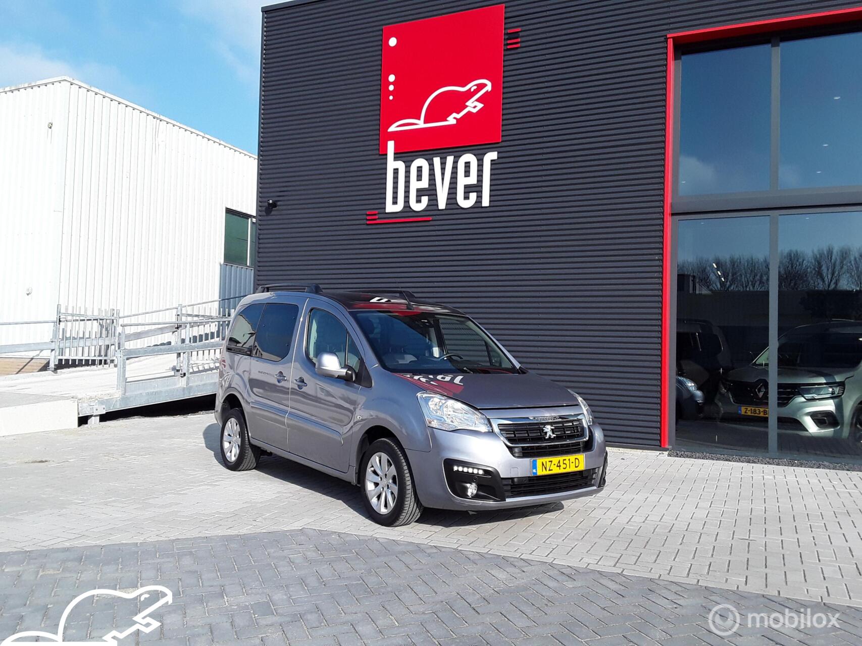 Peugeot Partner Tepee 1.2 PureTech Active Rolstoelauto 2017 - voorkant