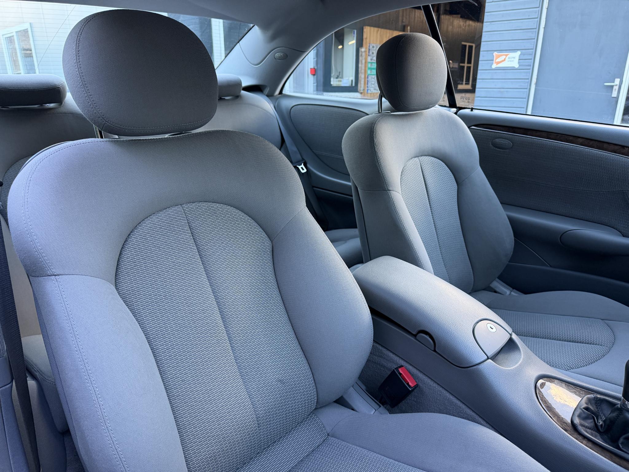 Foto van Mercedes-Benz CLK 280
