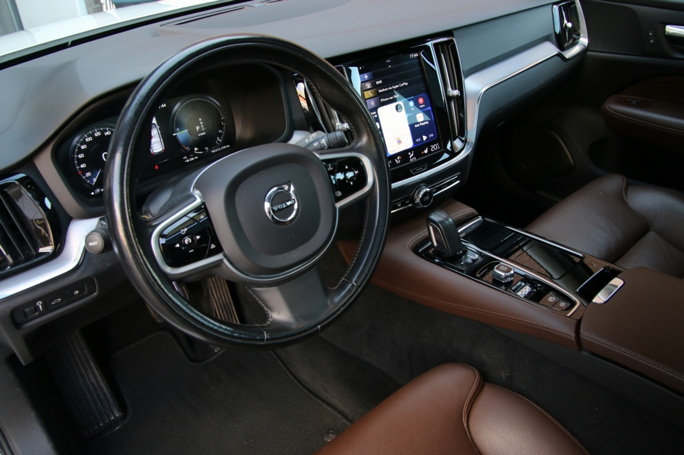 Foto van Volvo V60 T6 Twin Engine