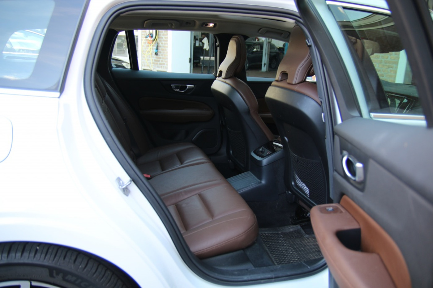 Foto van Volvo V60 T6 Twin Engine
