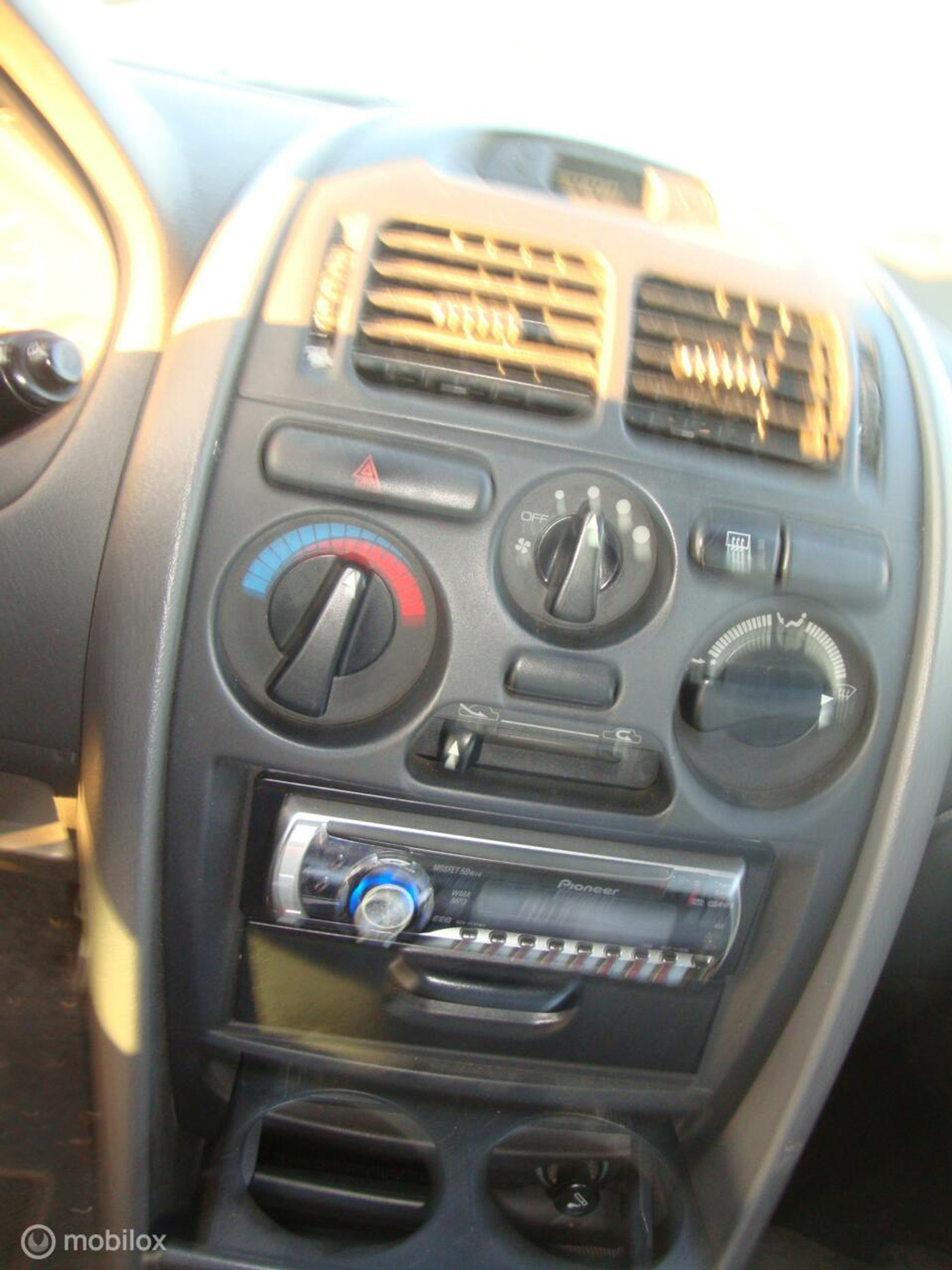 Foto van Mitsubishi Carisma