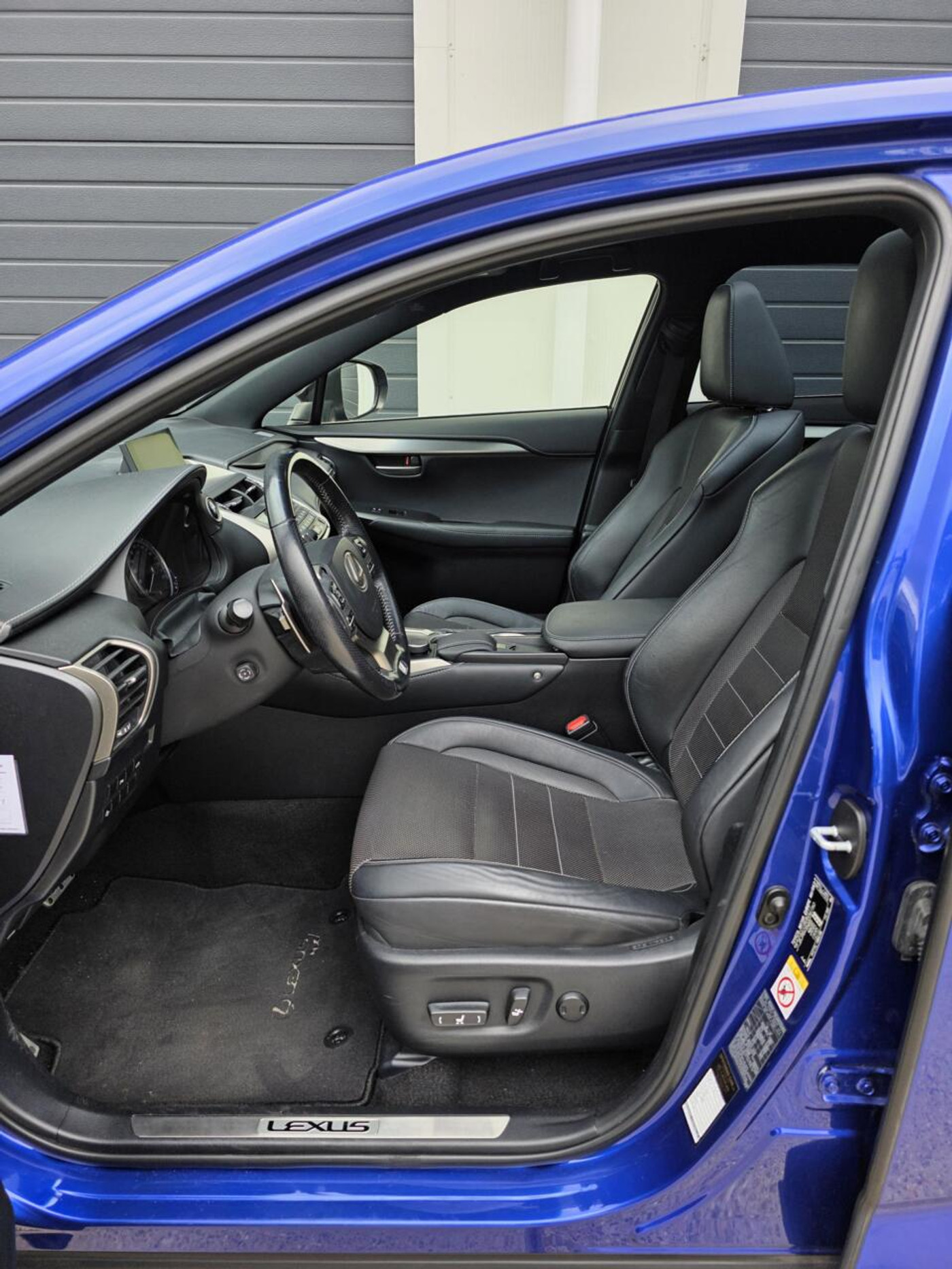 Foto van Lexus Lexus Nx300h
