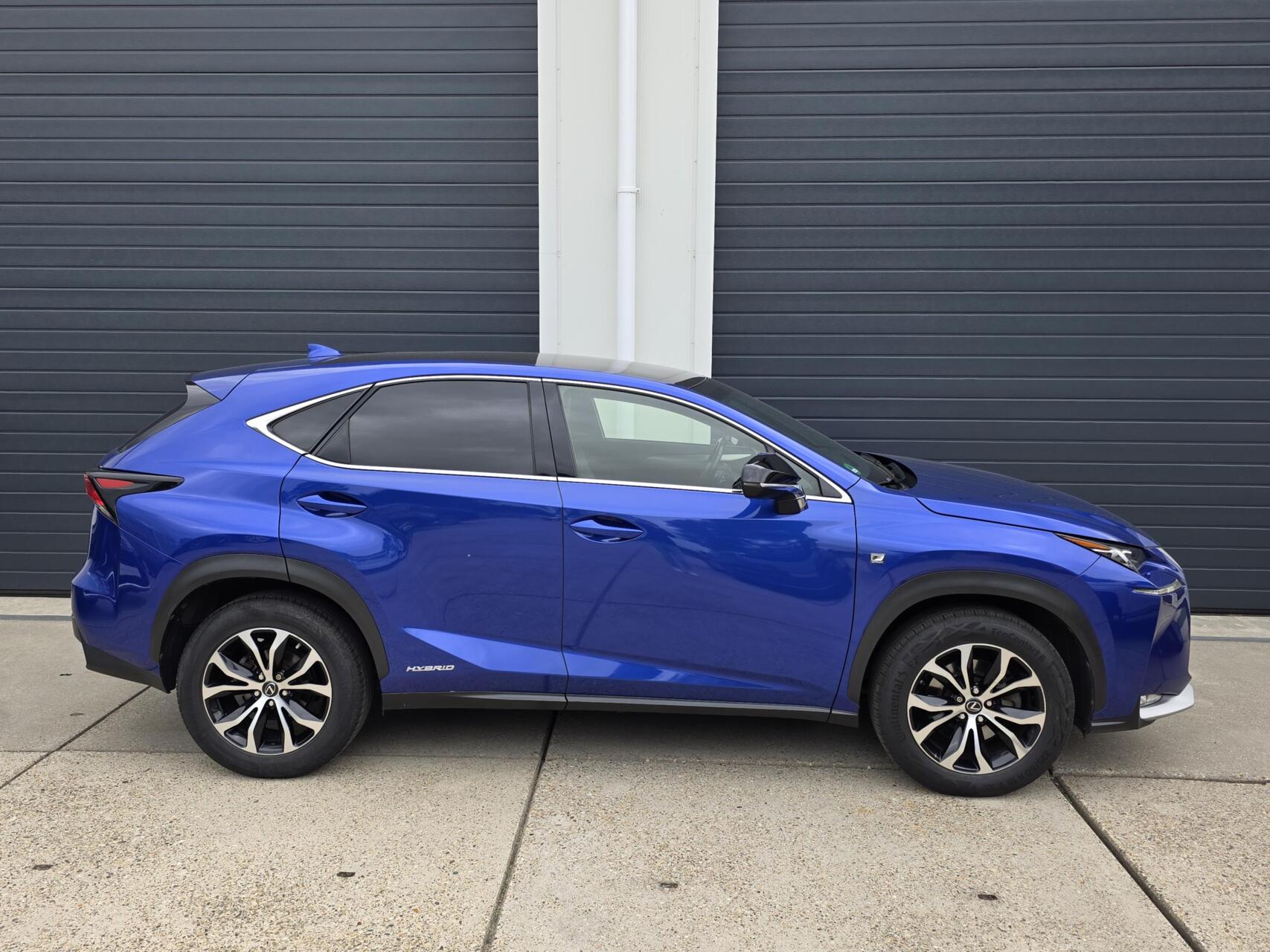 Foto van Lexus Lexus Nx300h