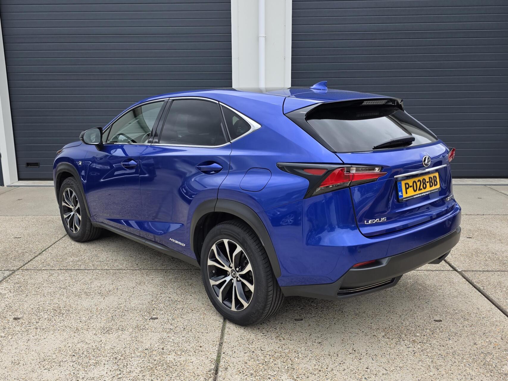 Foto van Lexus Lexus Nx300h