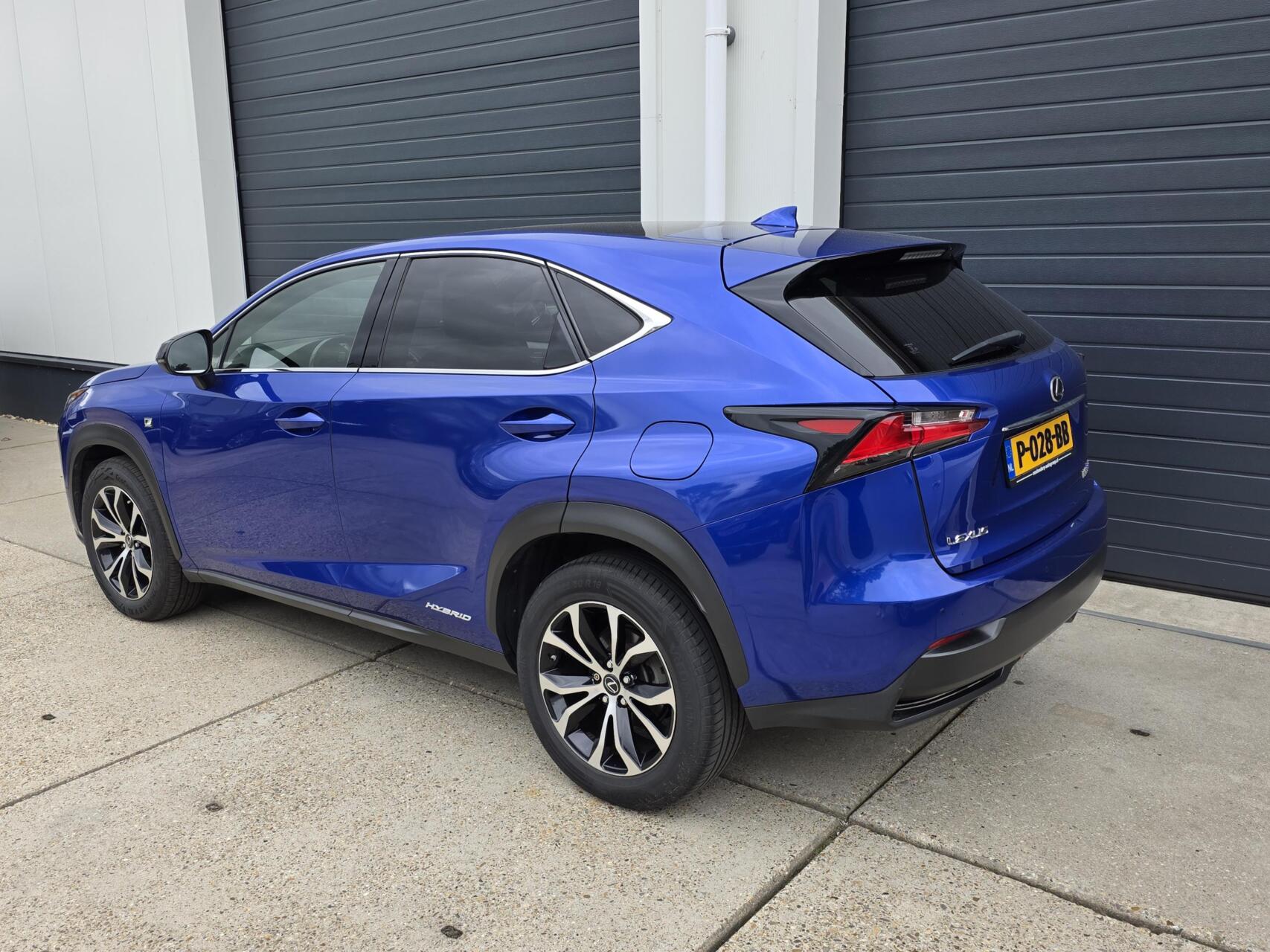 Foto van Lexus Lexus Nx300h