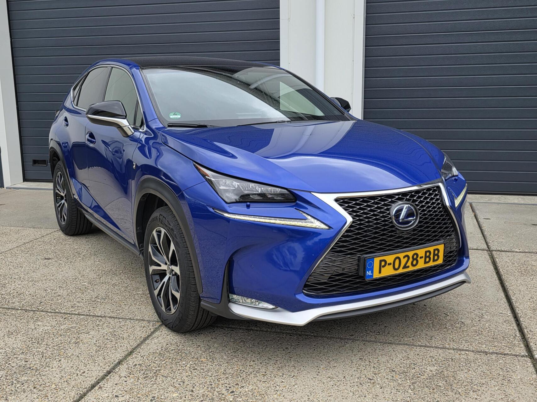 Foto van Lexus Lexus Nx300h
