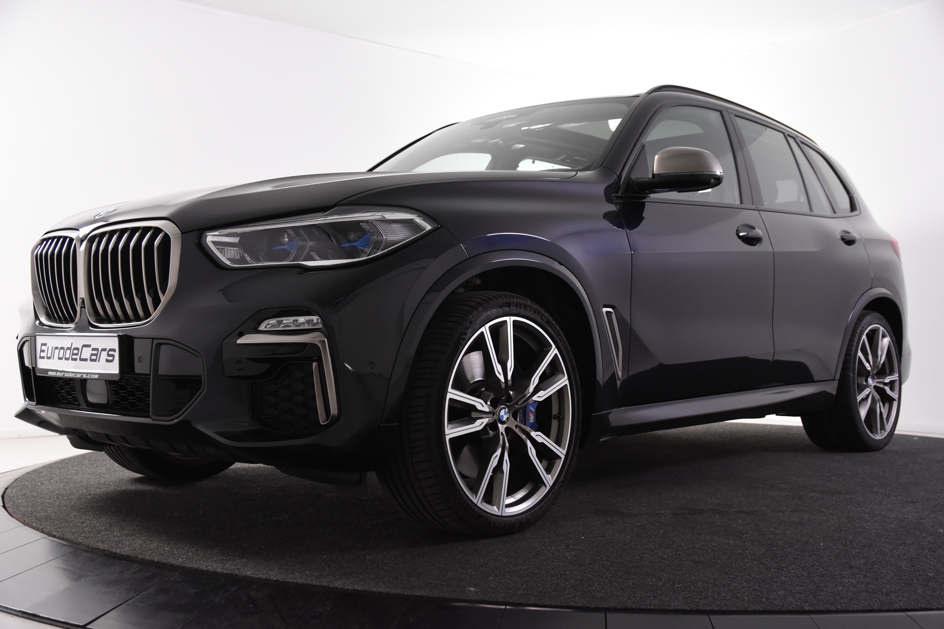 Foto van BMW X5 M50i