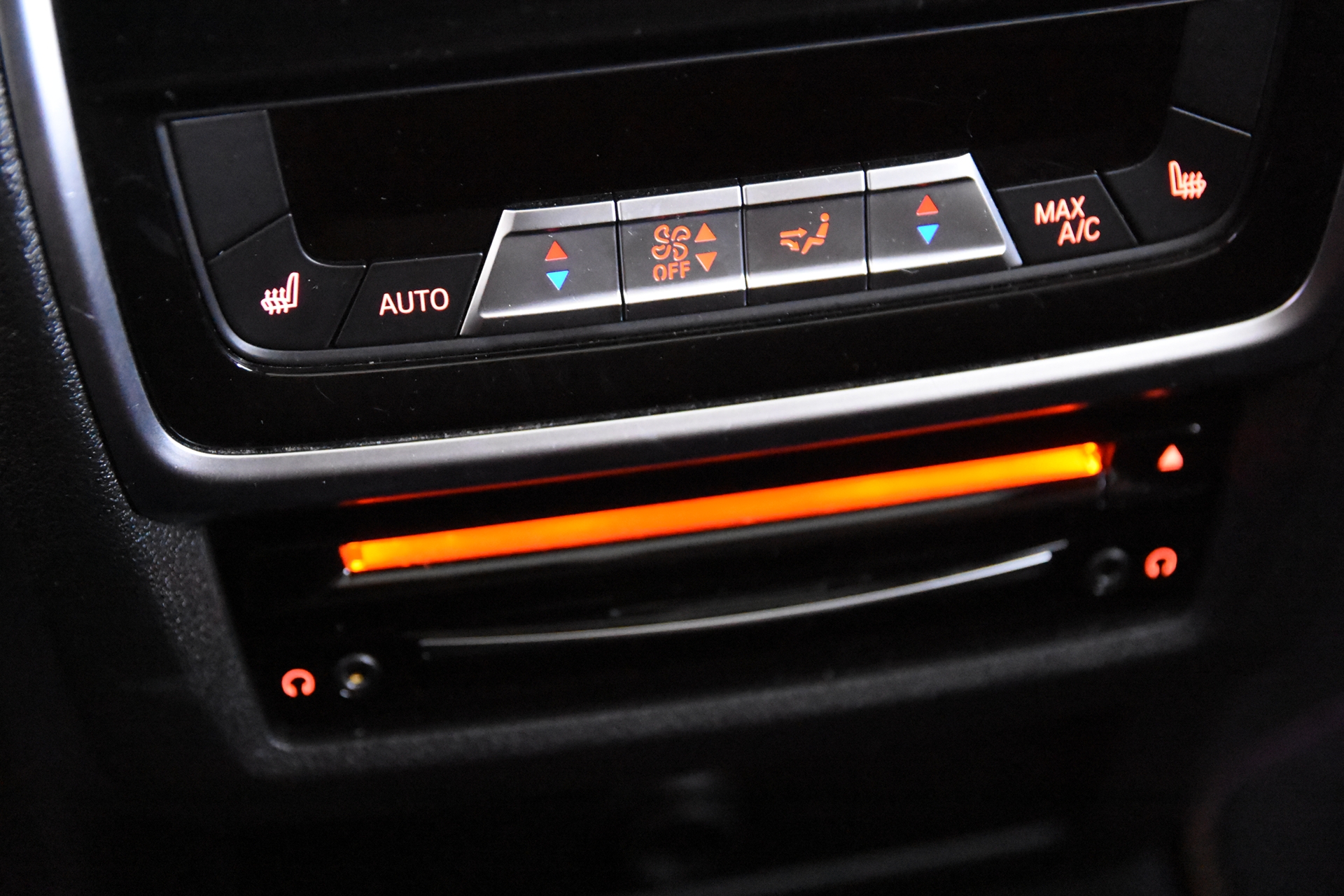 Foto van BMW X5 M50i