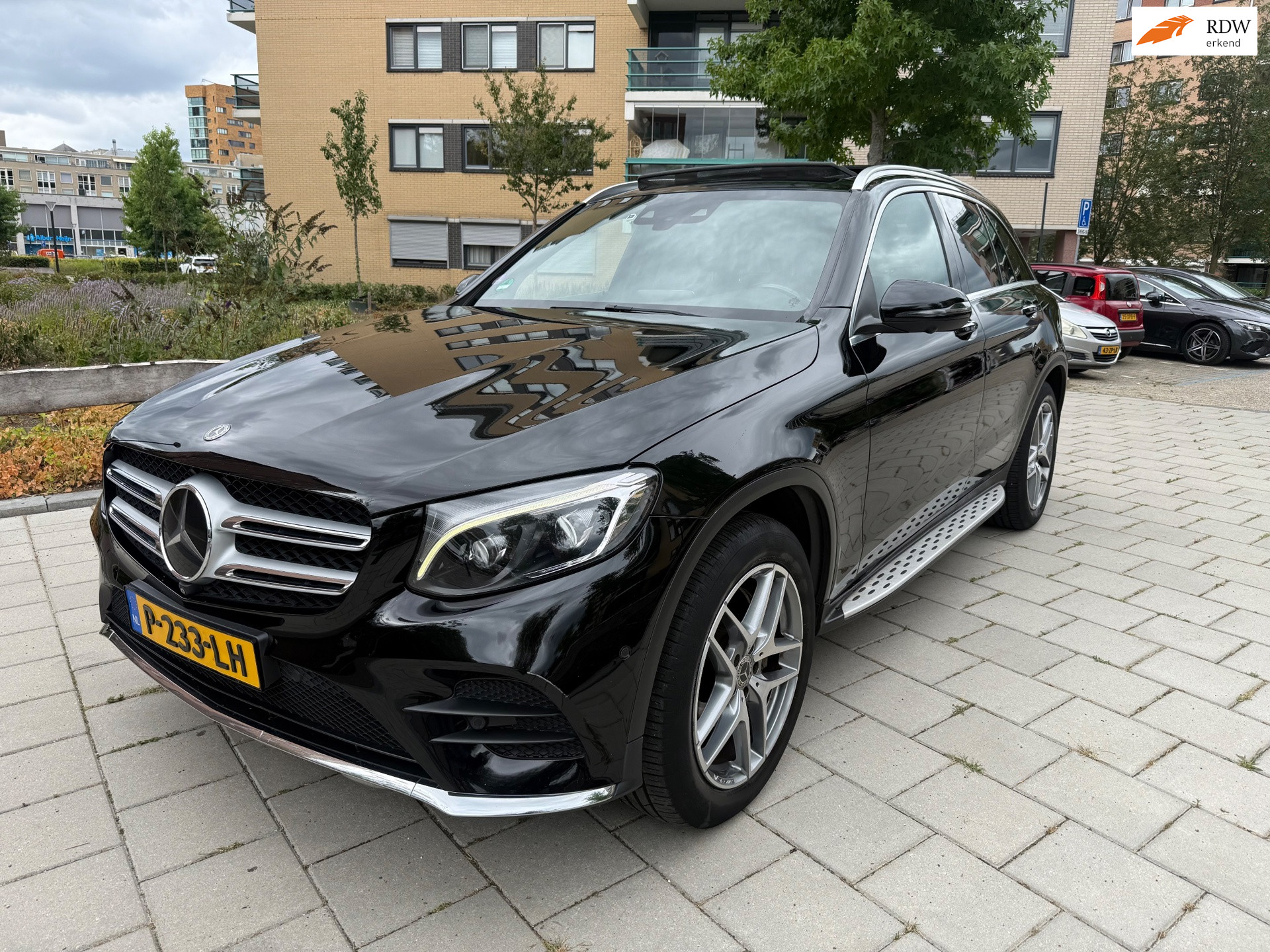 Mercedes-Benz GLC 250 4Matic 250 4MATIC Premium Plus | AMG | PANO | Distronic | Airmatic 2017 - voorkant