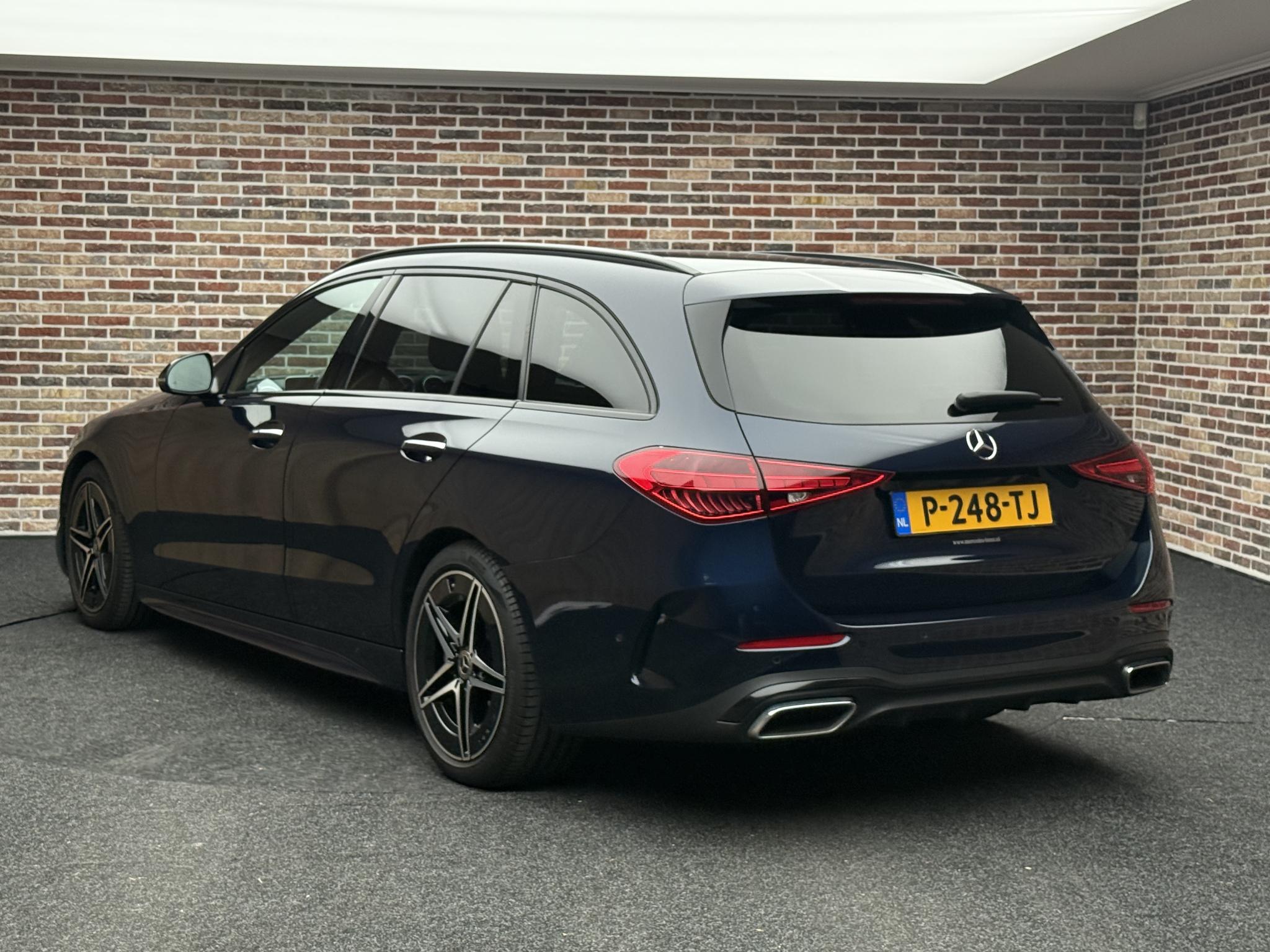 Foto van Mercedes-Benz C 200