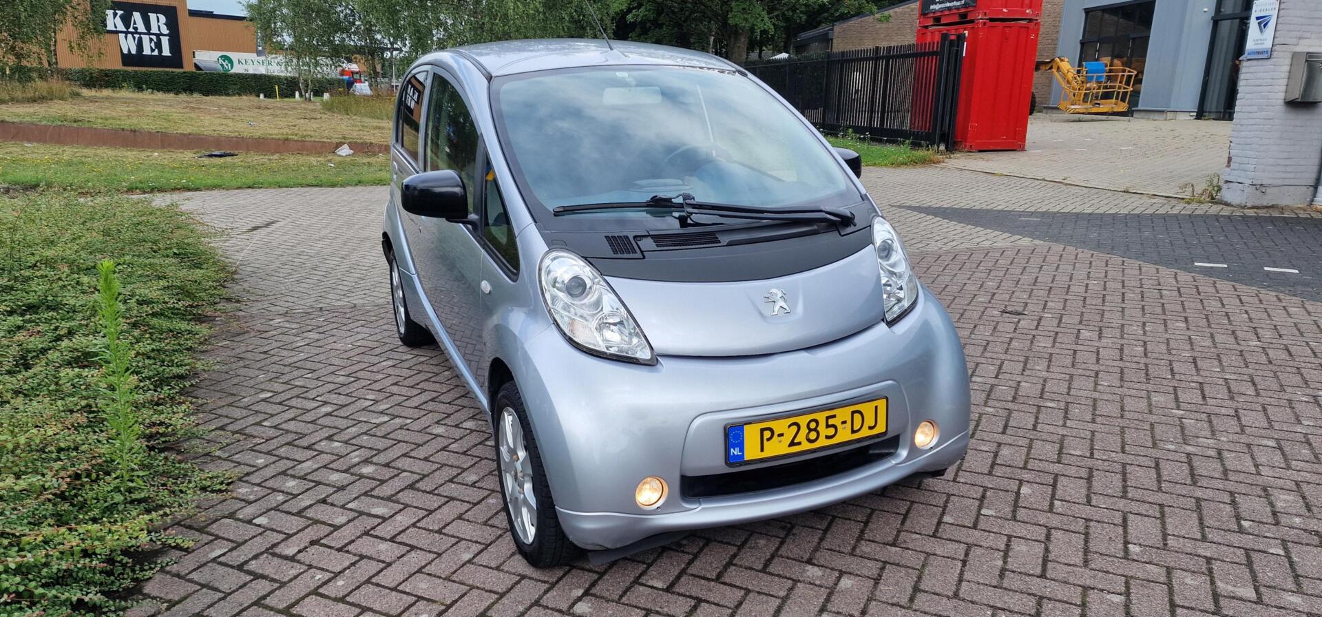 Foto van Peugeot Ion