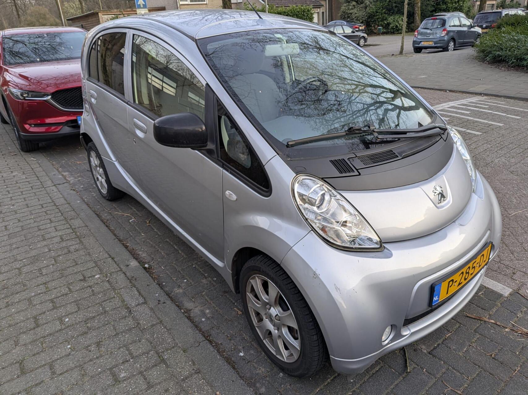 Foto van Peugeot Ion