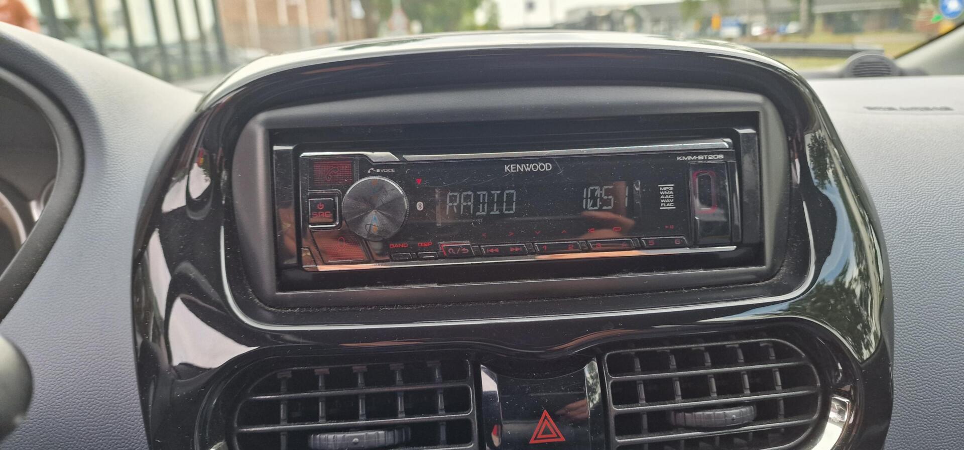 Foto van Peugeot Ion
