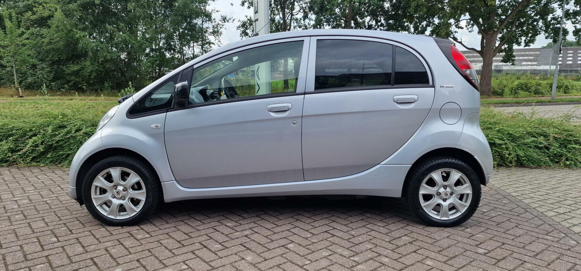 Foto van Peugeot Ion