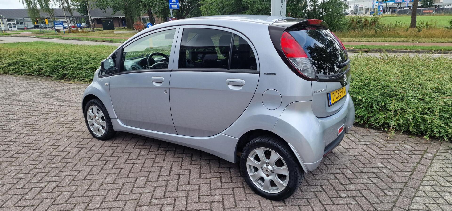 Foto van Peugeot Ion