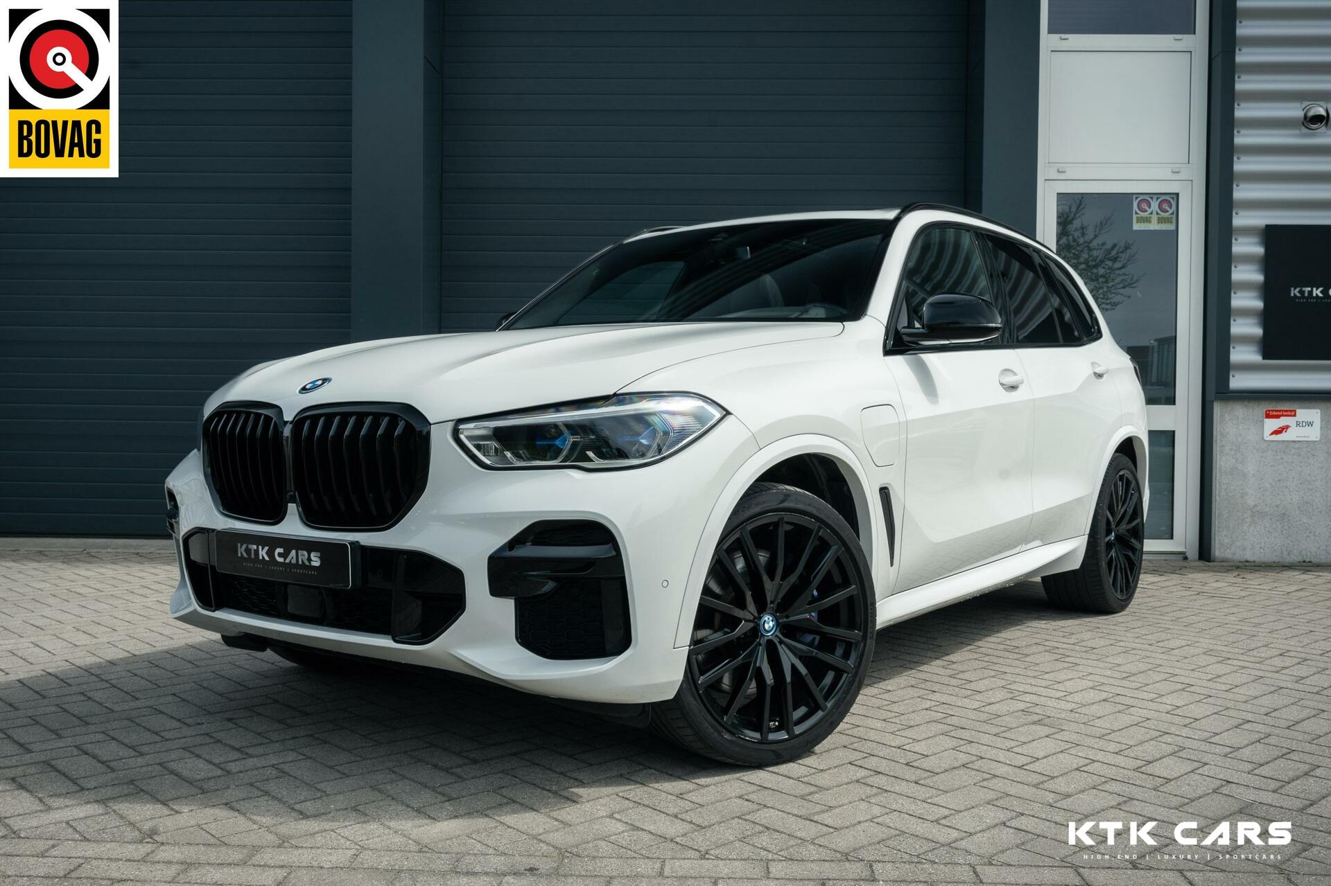 BMW X5 xDrive45e High Executive|HuD|Keyles|Softclose|Pano|Sfeerverlichting|Camera|MemorySeats 2021 - voorkant