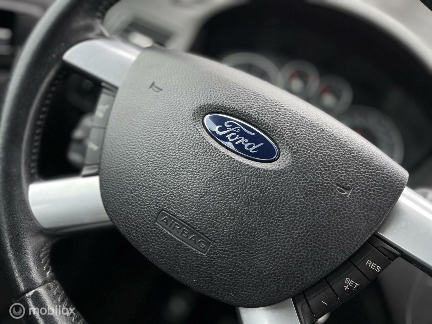 Foto van Ford Focus C-max