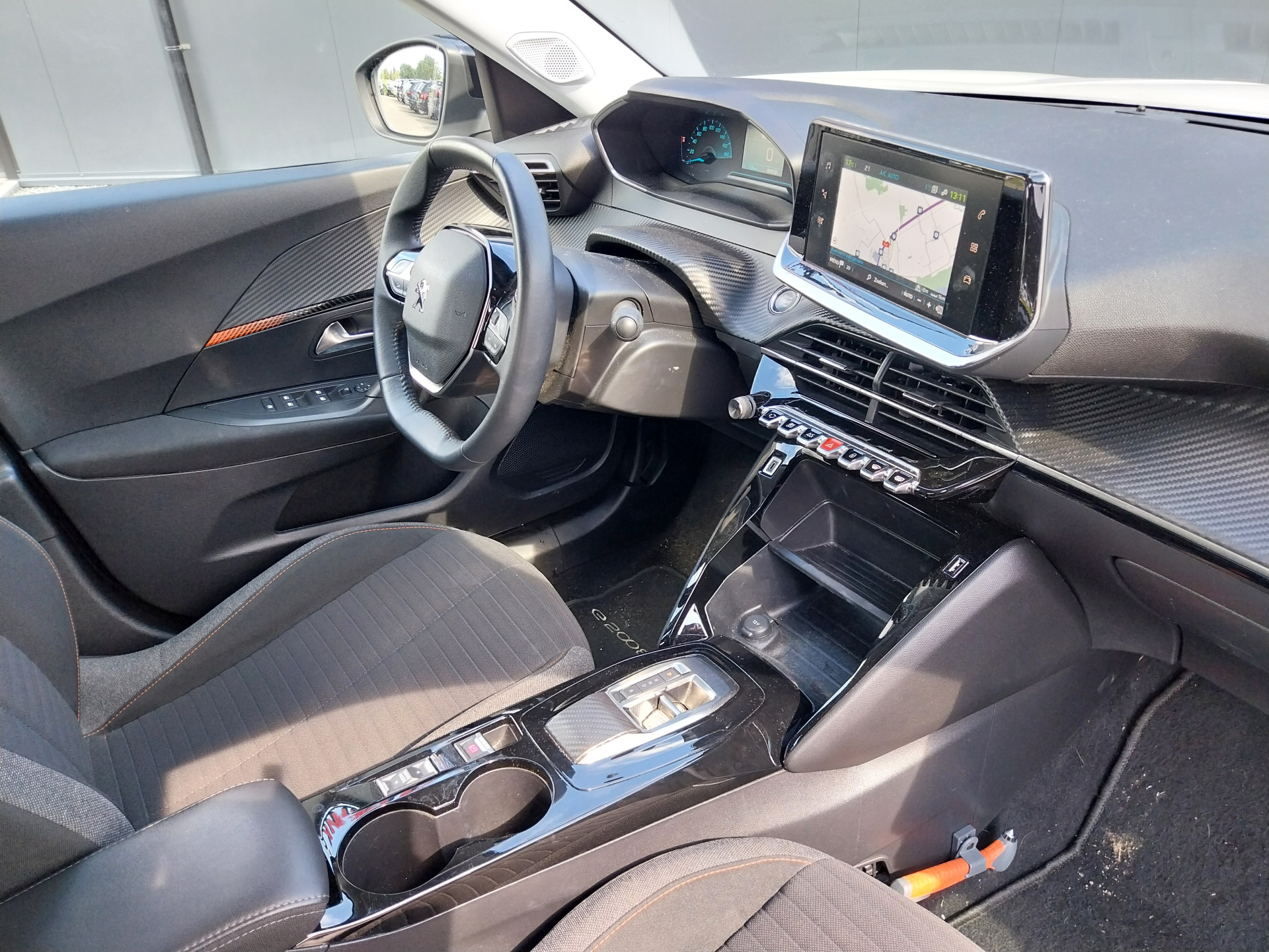 Foto van Peugeot E-2008