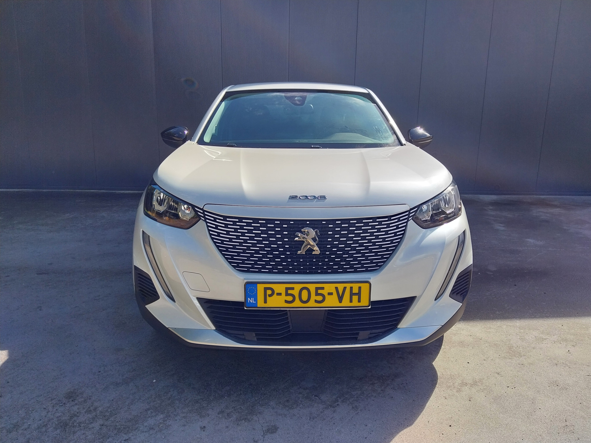 Foto van Peugeot E-2008