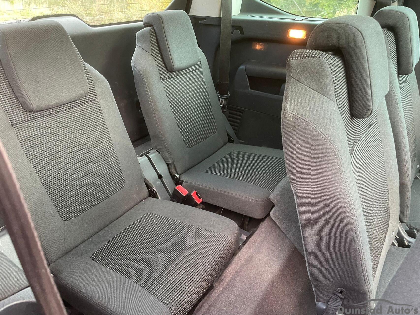 Foto van Peugeot 5008