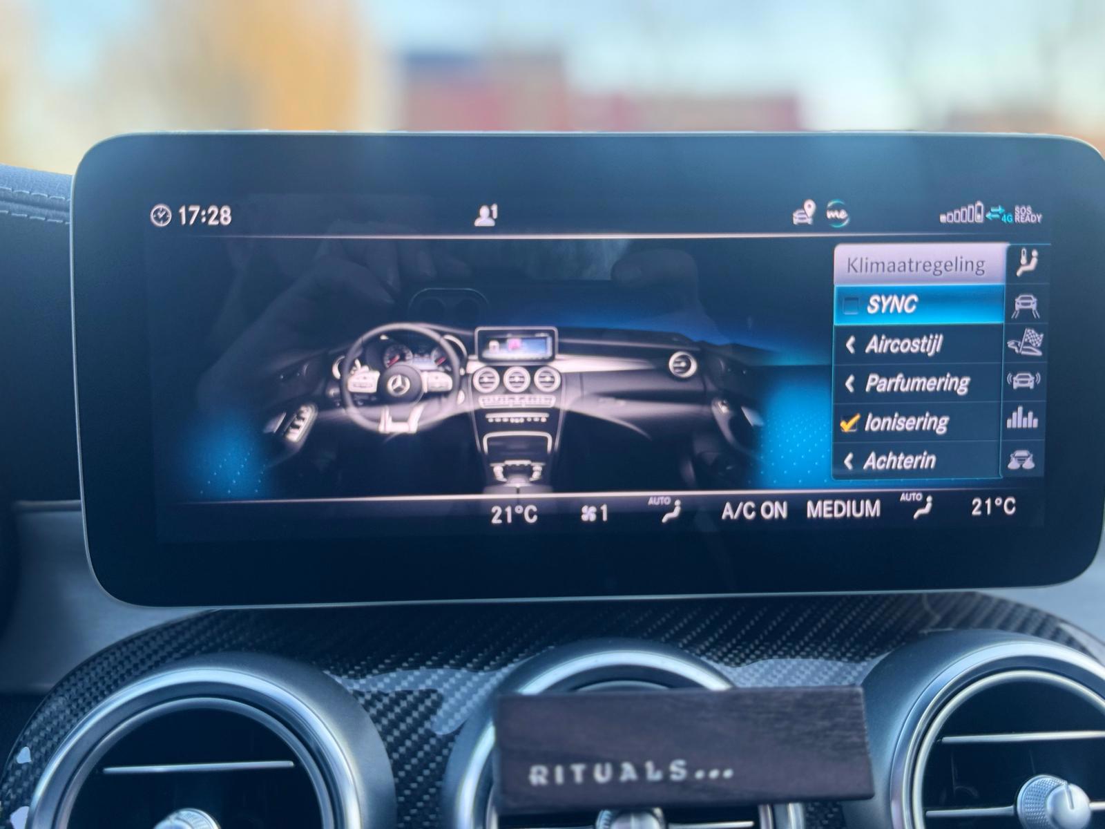 Foto van Mercedes-Benz AMG C 63 S