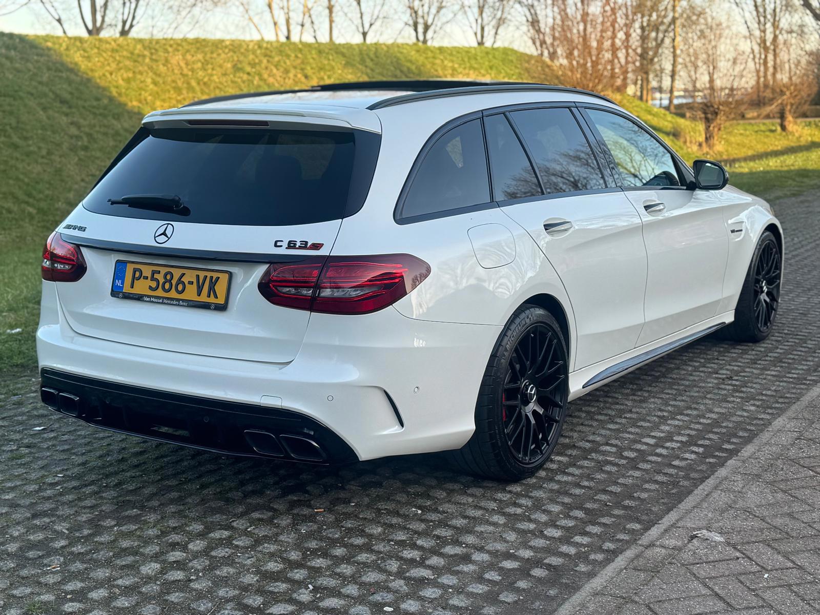 Foto van Mercedes-Benz AMG C 63 S