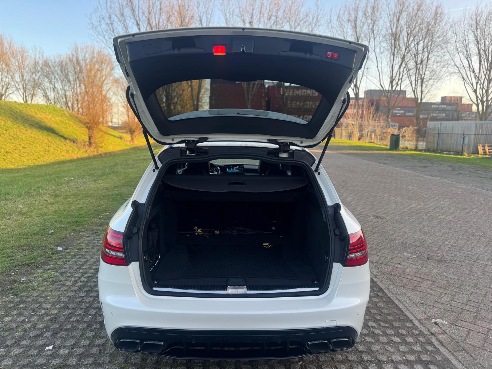 Foto van Mercedes-Benz AMG C 63 S
