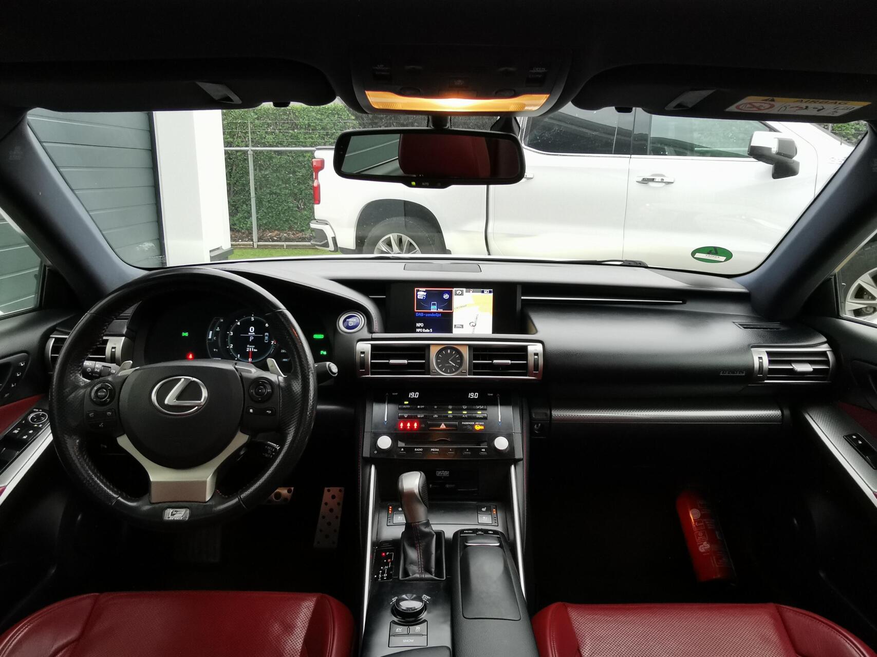 Foto van Lexus Lexus Is300h