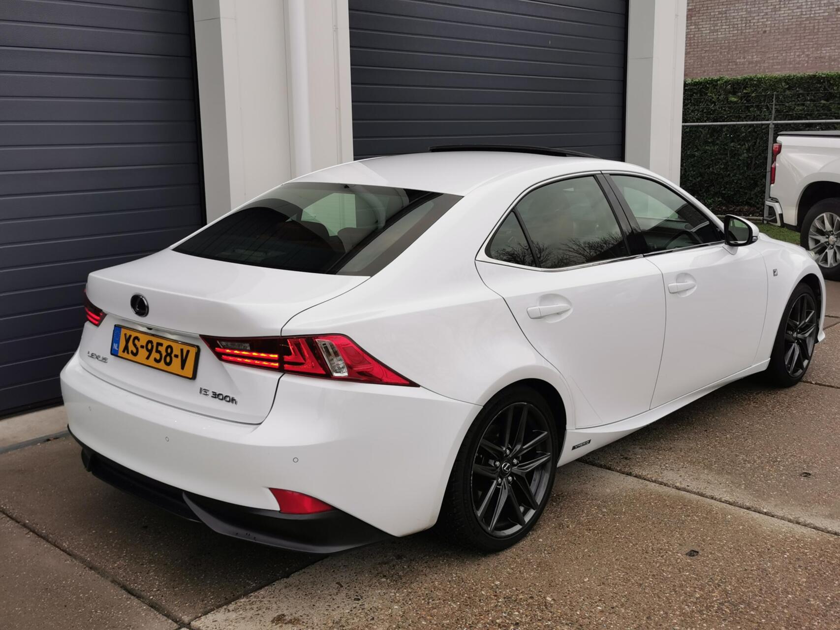 Foto van Lexus Lexus Is300h