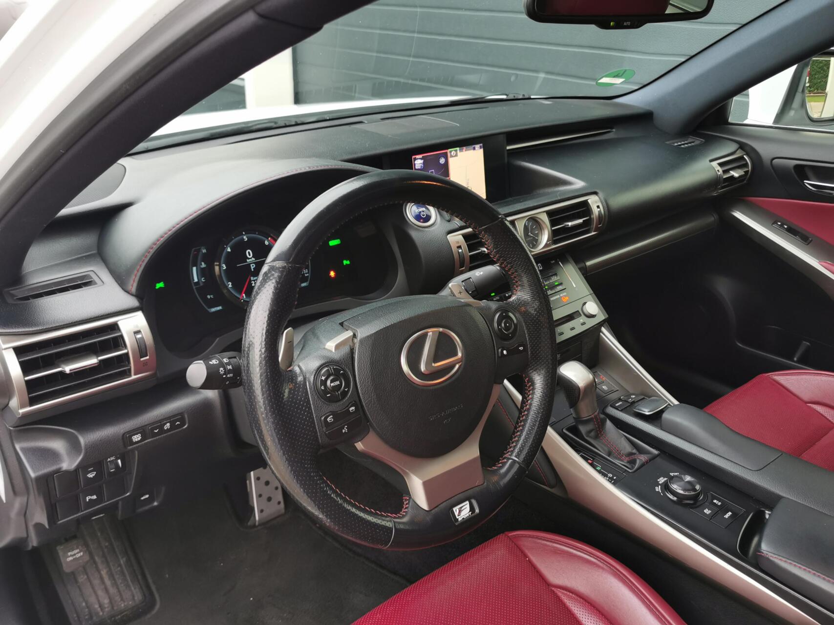 Foto van Lexus Lexus Is300h