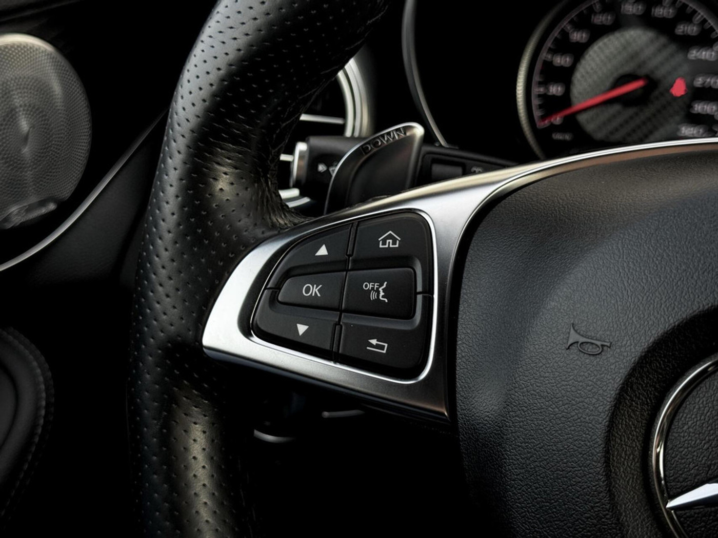 Foto van Mercedes-Benz AMG C 63