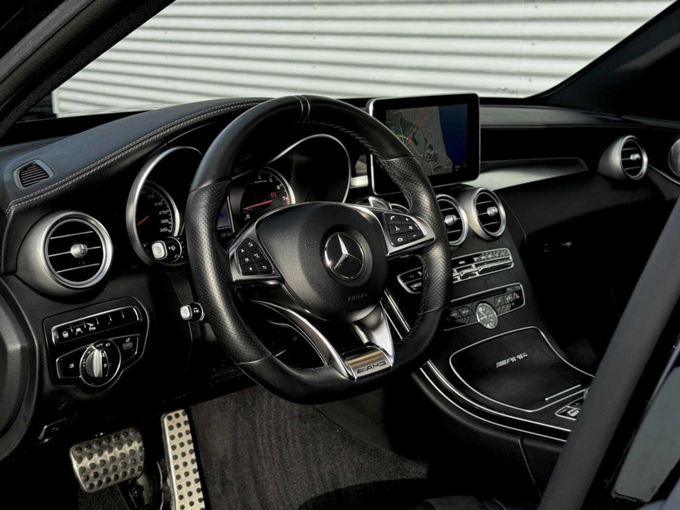 Foto van Mercedes-Benz AMG C 63