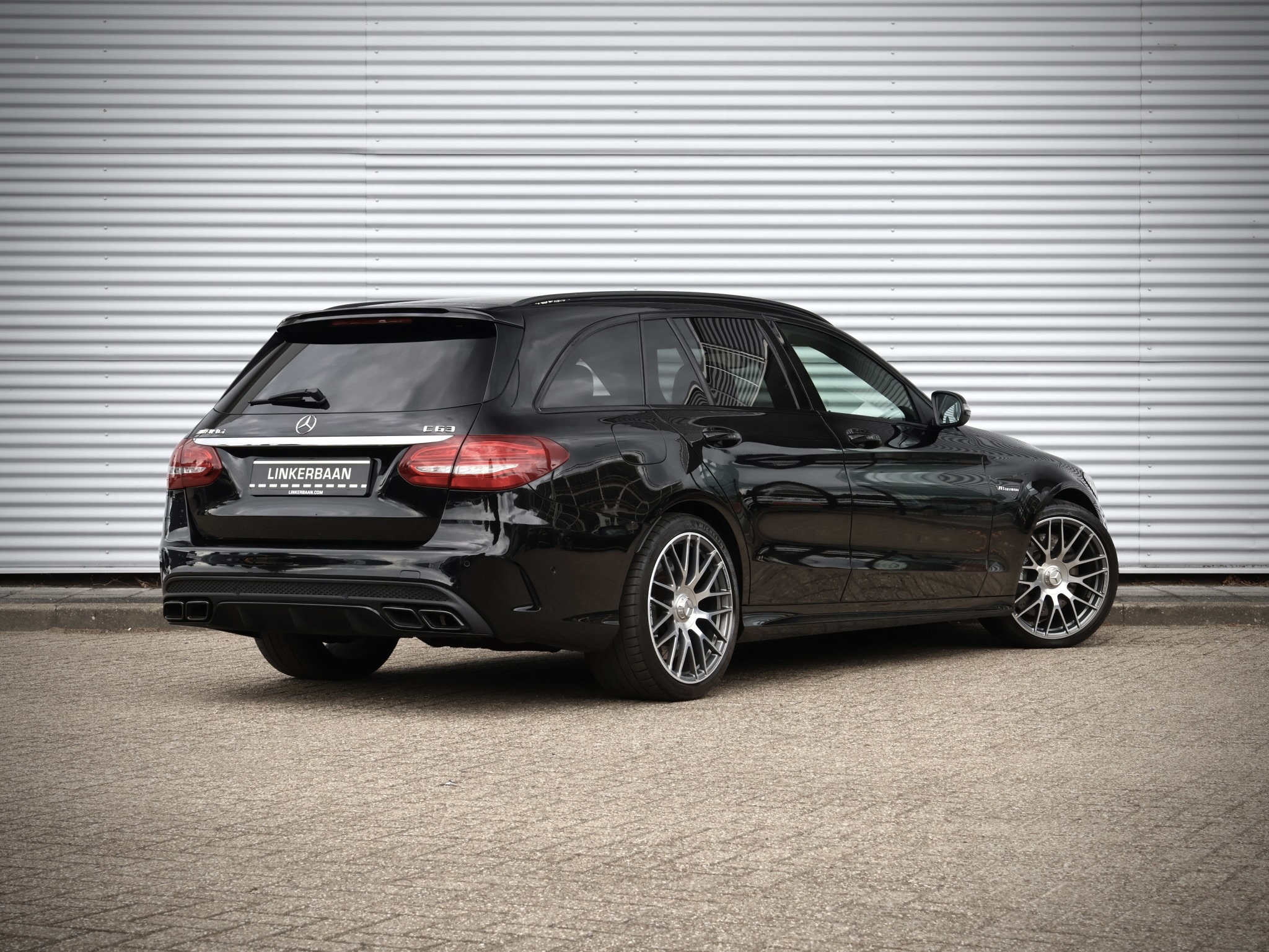 Foto van Mercedes-Benz AMG C 63
