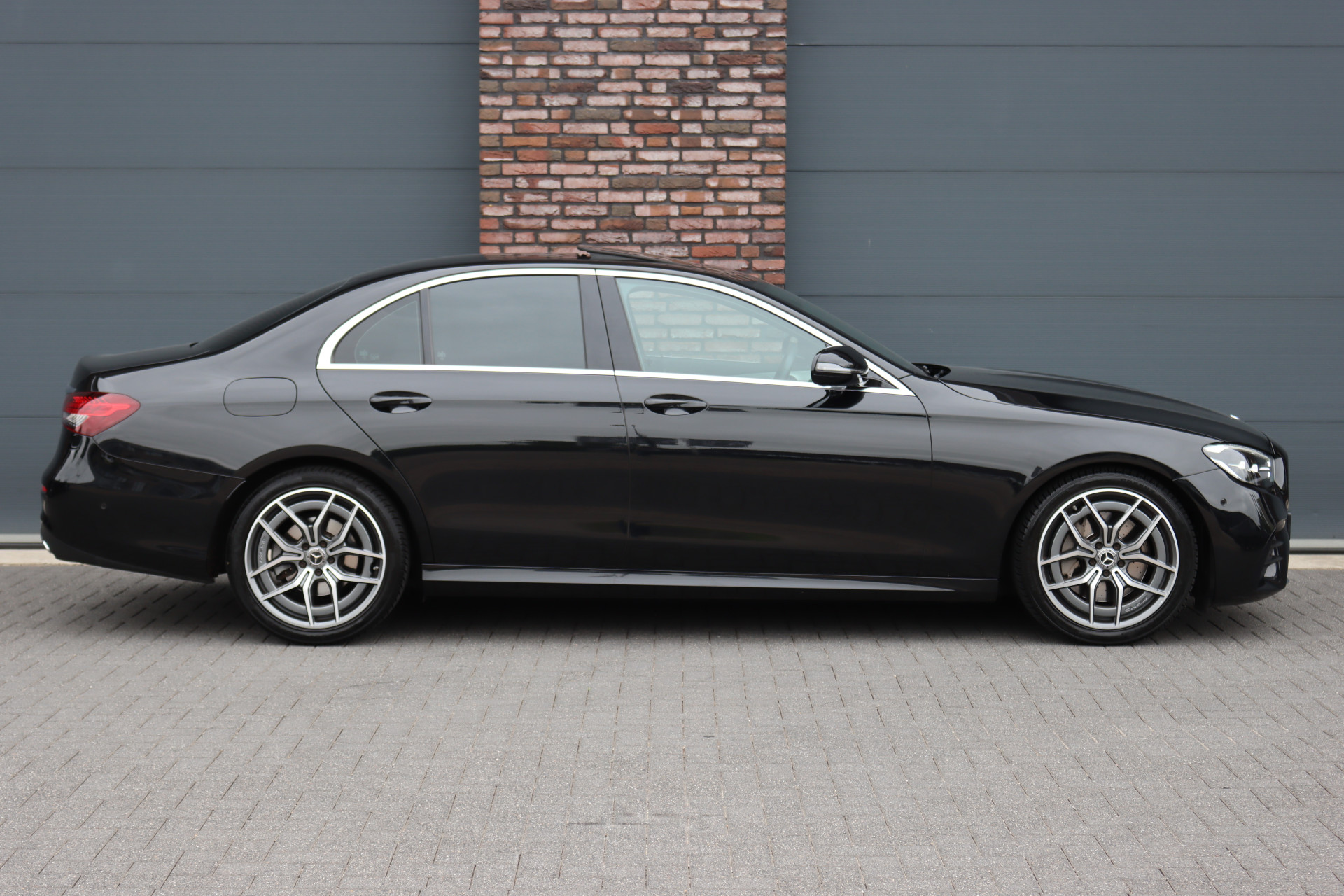 Foto van Mercedes-Benz E 220 D