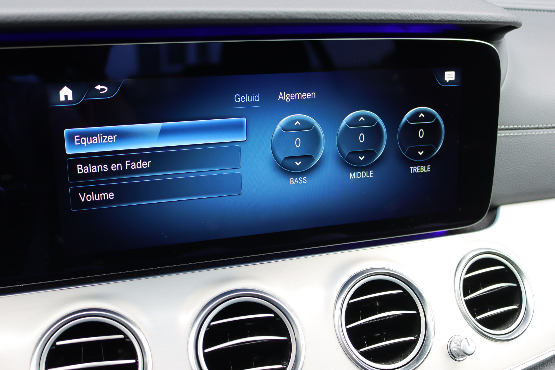 Foto van Mercedes-Benz E 220 D