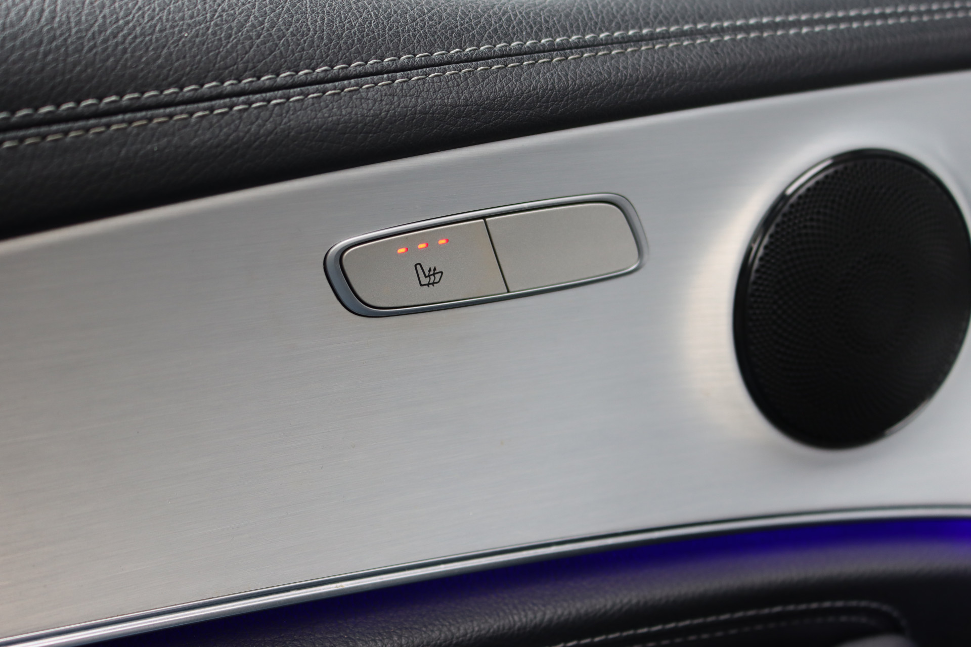 Foto van Mercedes-Benz E 220 D