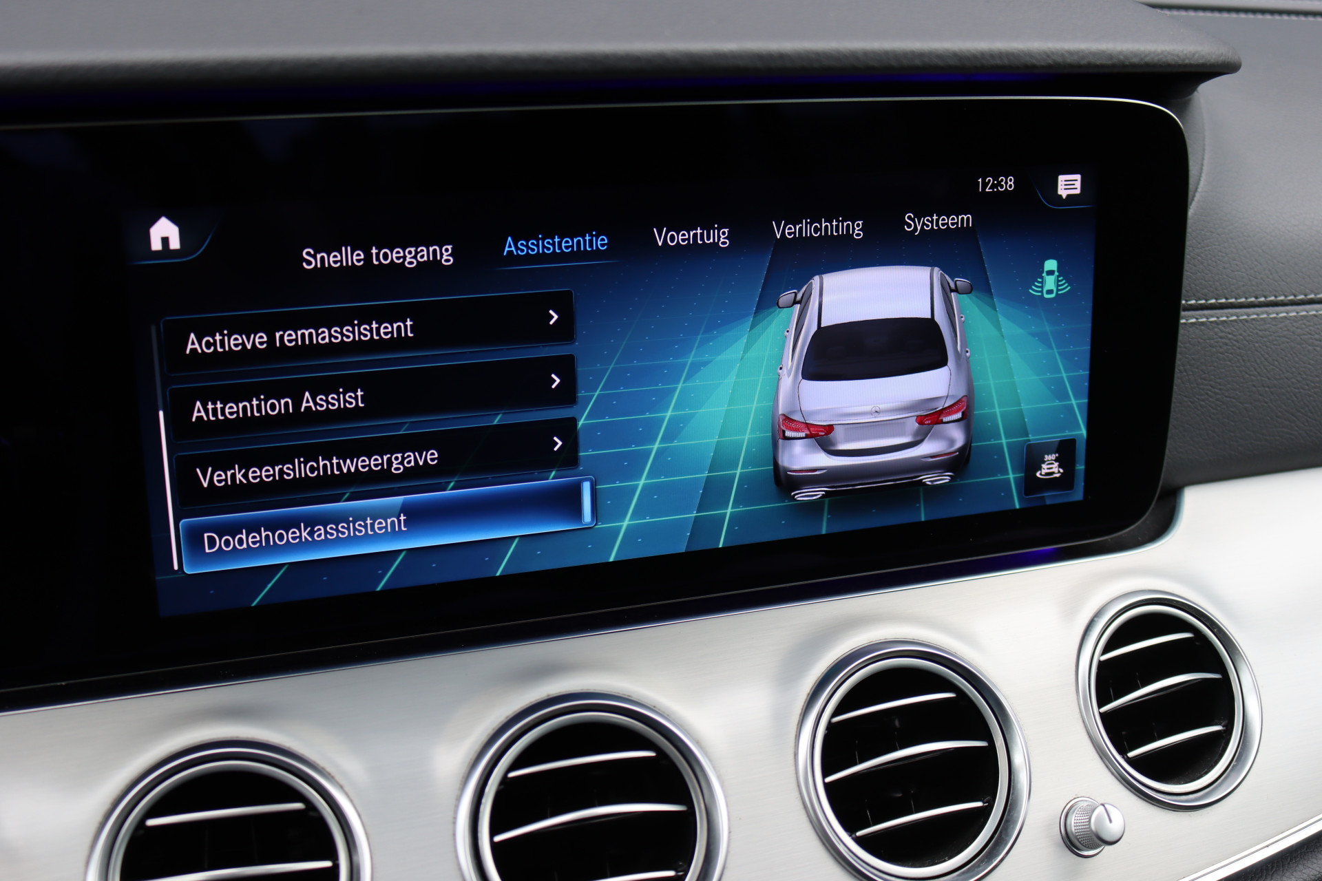 Foto van Mercedes-Benz E 220 D