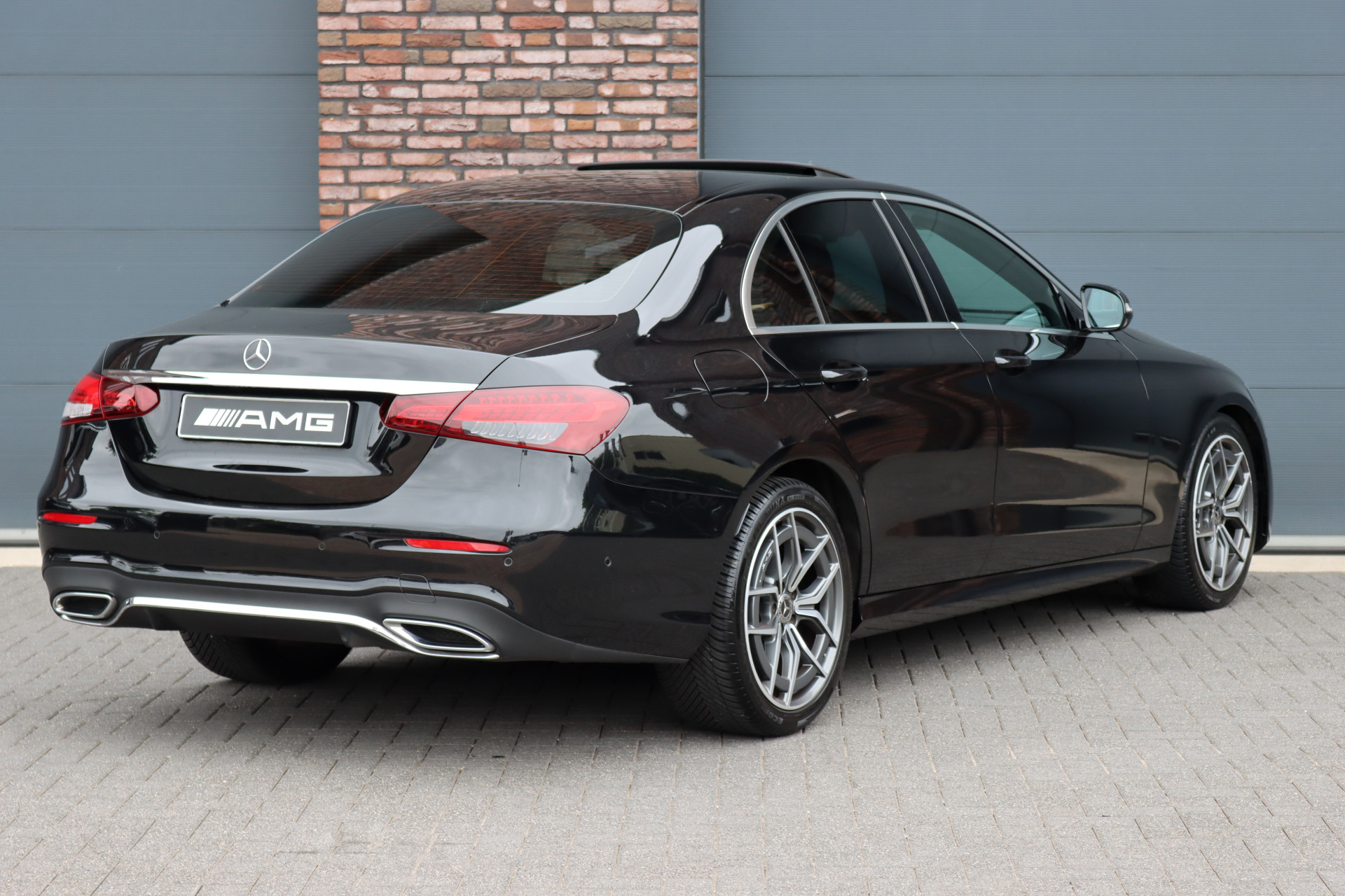 Foto van Mercedes-Benz E 220 D