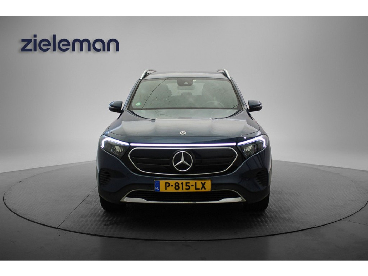Foto van Mercedes-Benz Eqb 250