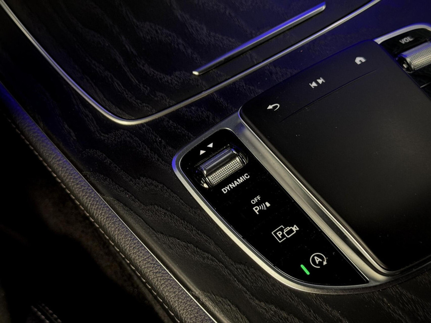 Foto van Mercedes-Benz E 200