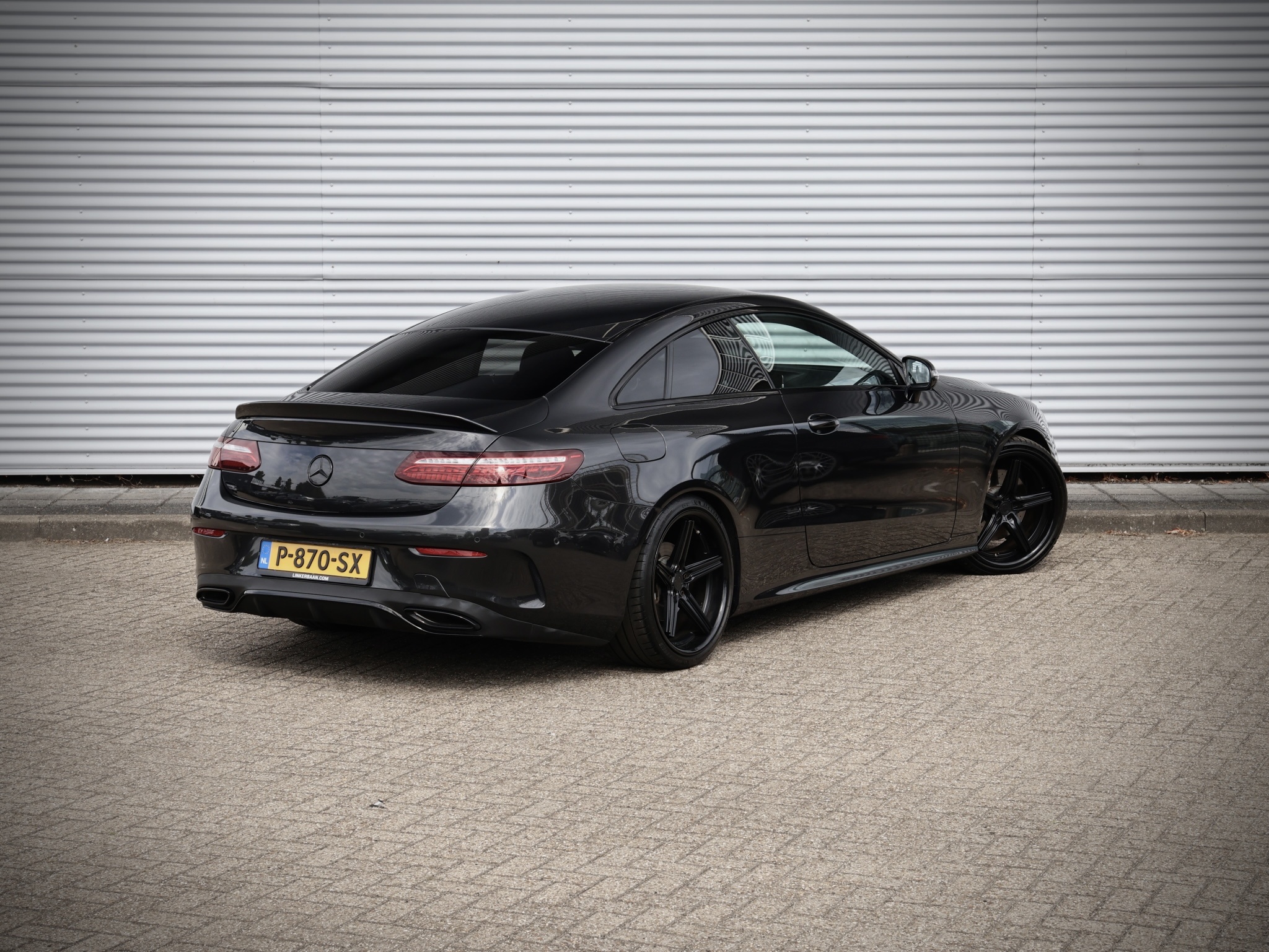 Foto van Mercedes-Benz E 200