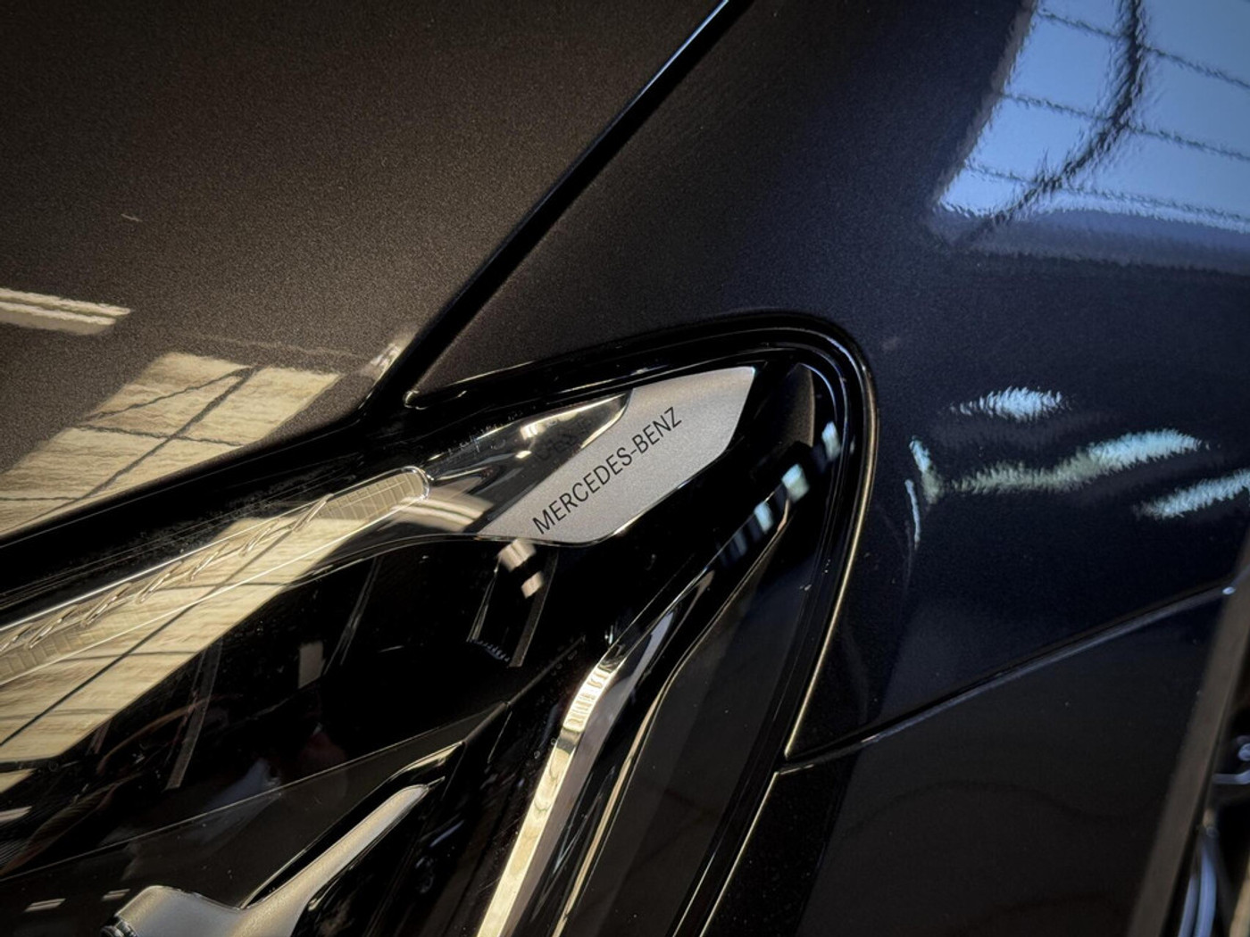 Foto van Mercedes-Benz E 200