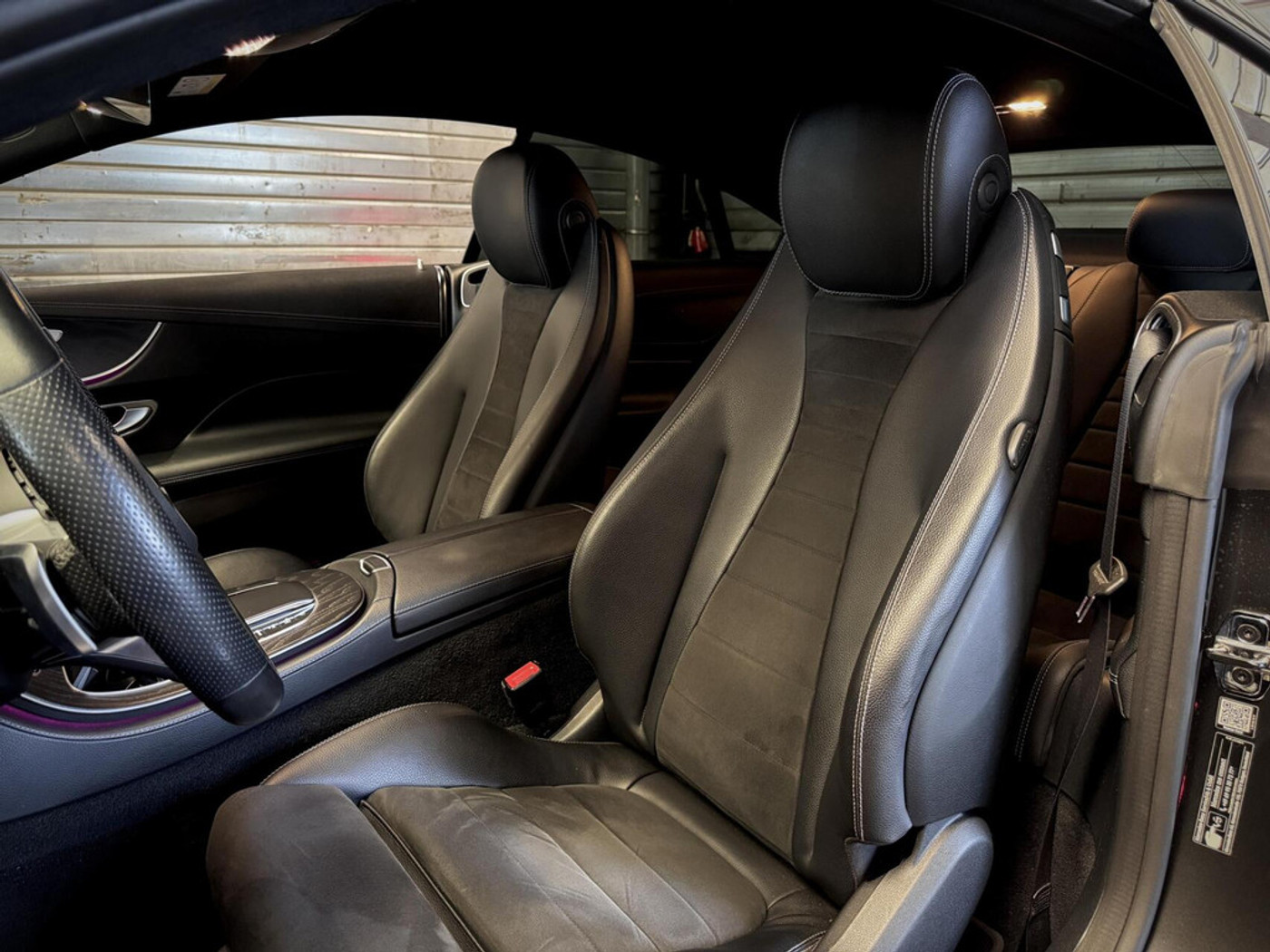 Foto van Mercedes-Benz E 200