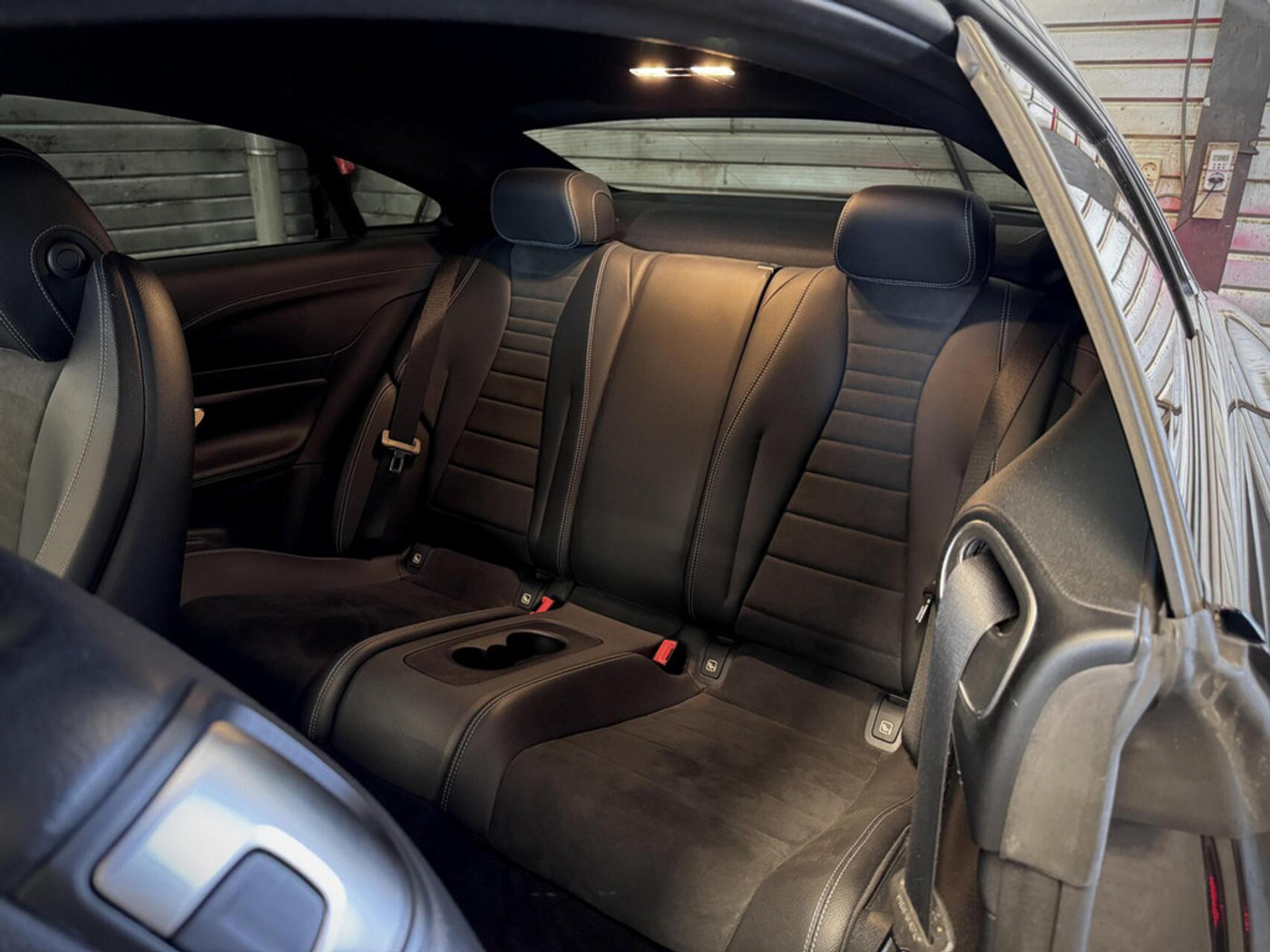 Foto van Mercedes-Benz E 200
