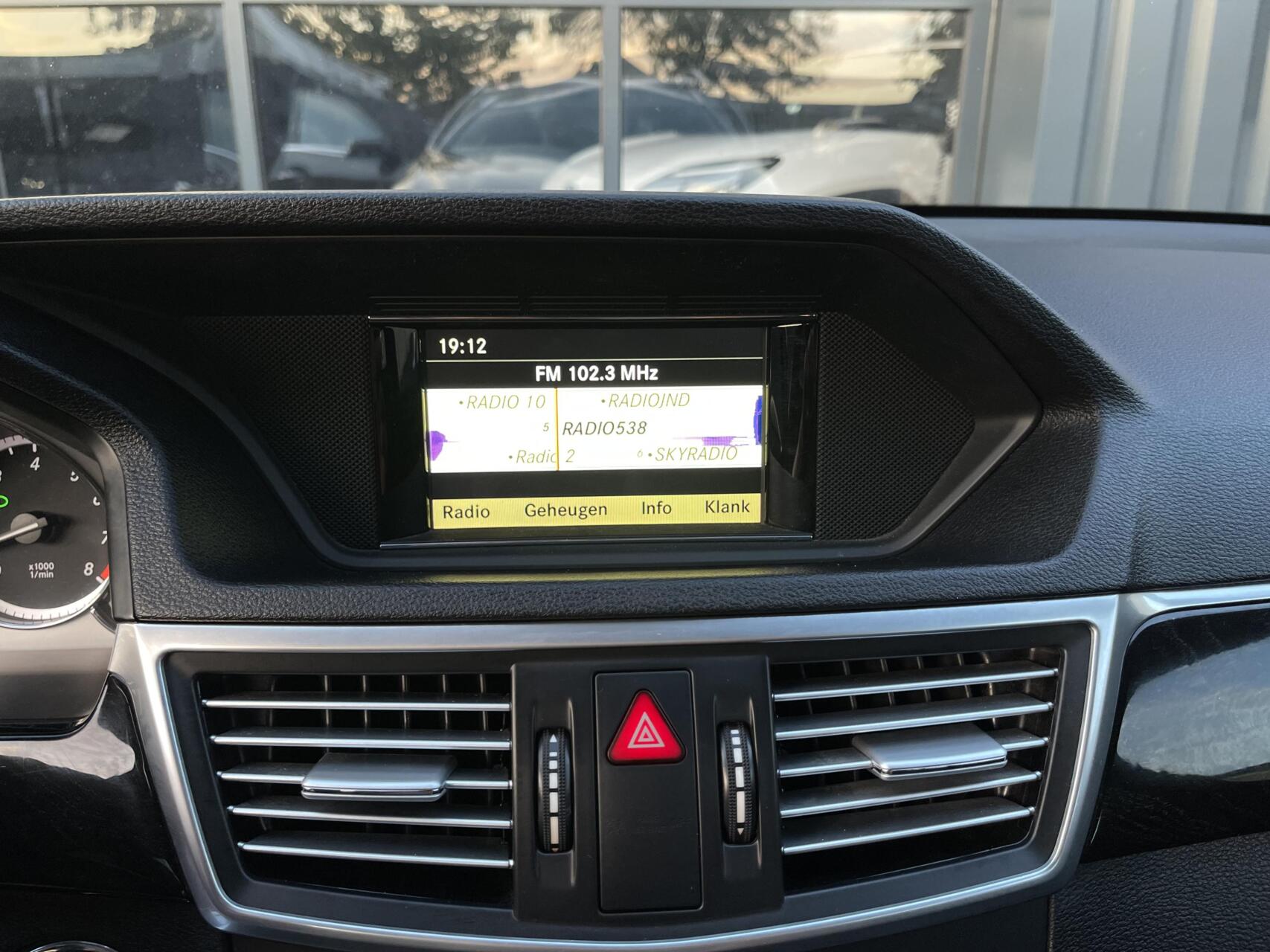 Foto van Mercedes-Benz E 200 Cgi