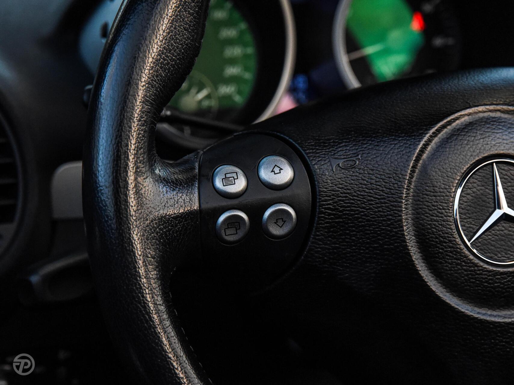 Foto van Mercedes-Benz SLK 200 Kompressor