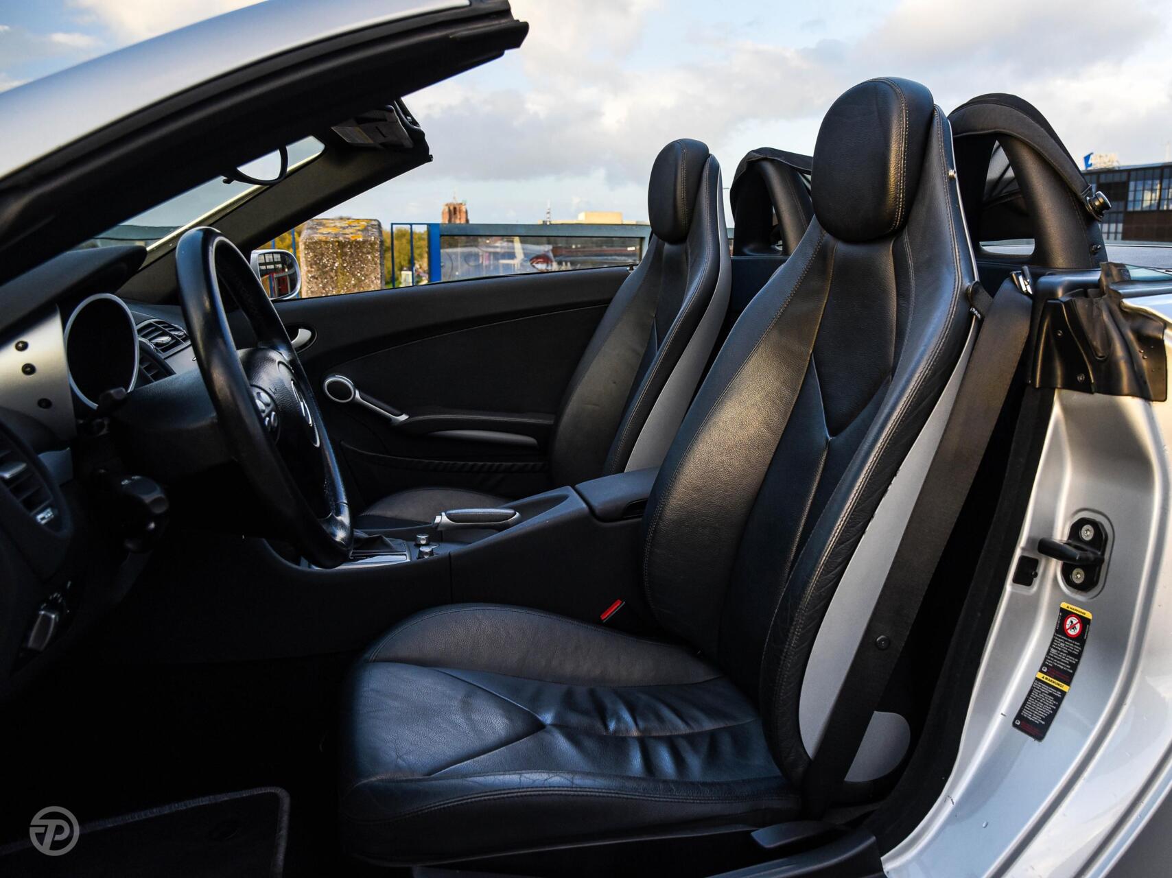 Foto van Mercedes-Benz SLK 200 Kompressor