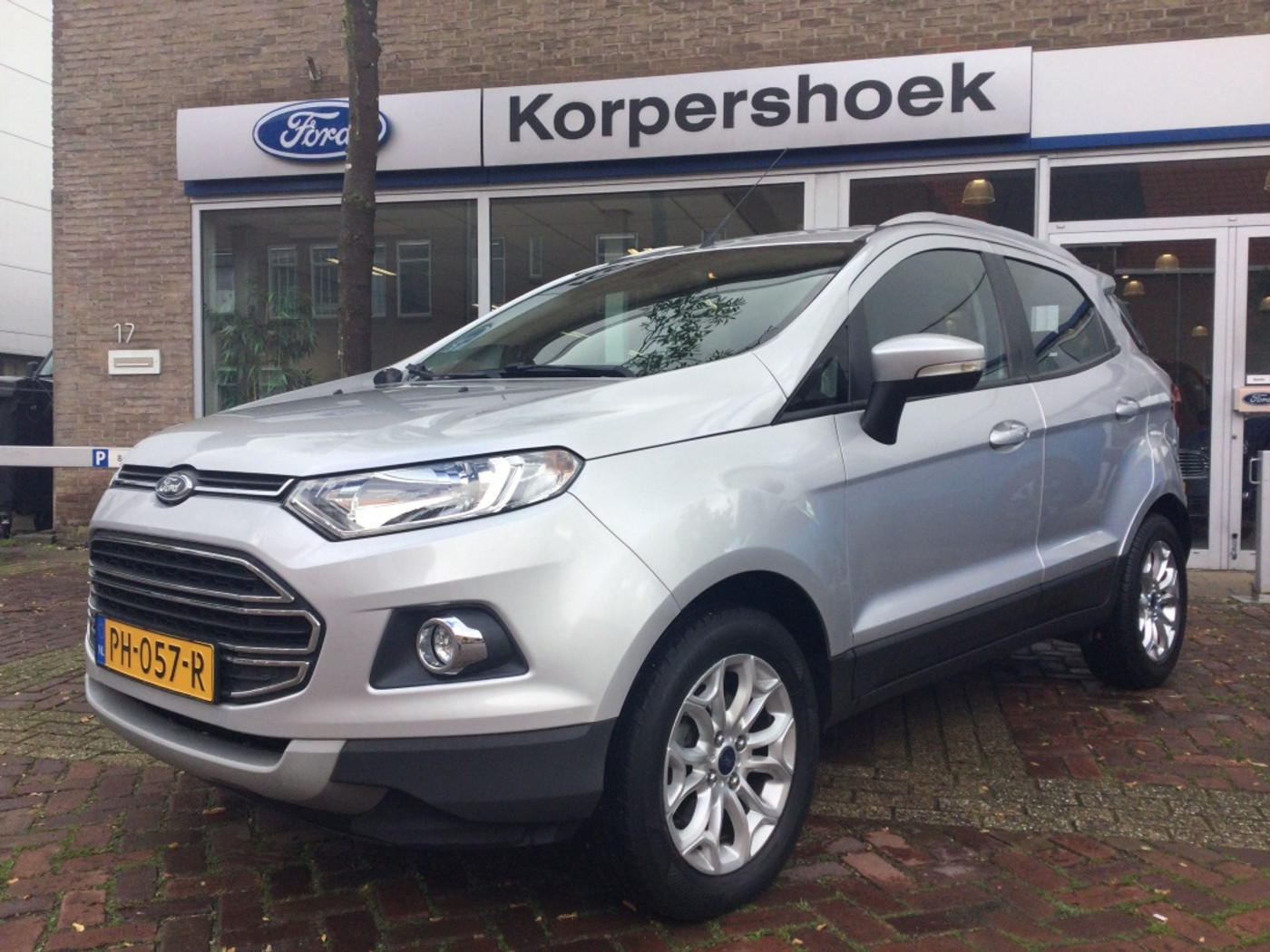 Ford Ecosport 1.0 EcoB. 125 pk Titanium | Nw. distributieriem 2017 - voorkant
