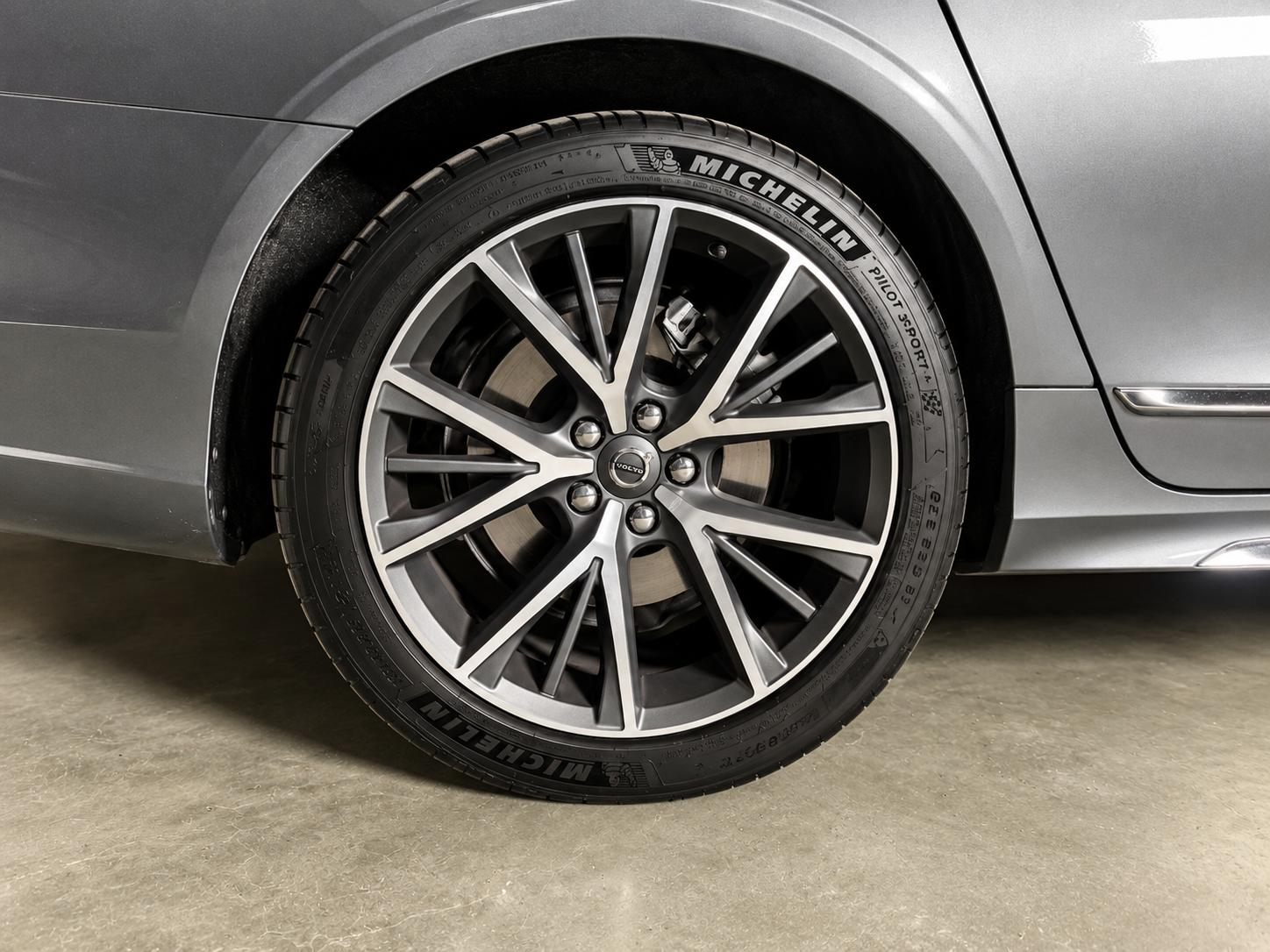 Foto van Volvo V90 T8 Twin Engine