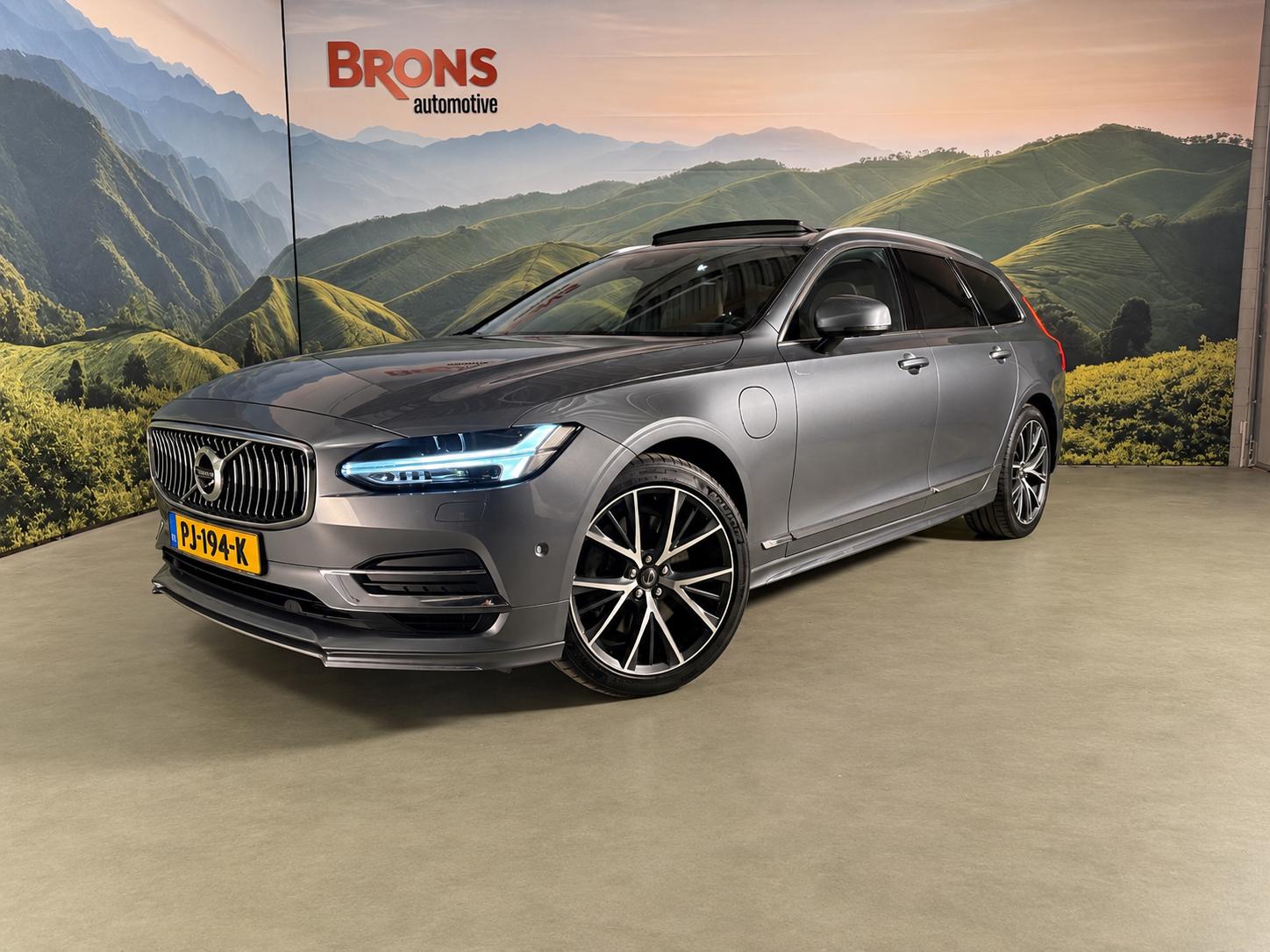 Volvo V90 T8 Twin Engine 2.0 T8 AWD Inscription 2017 - voorkant